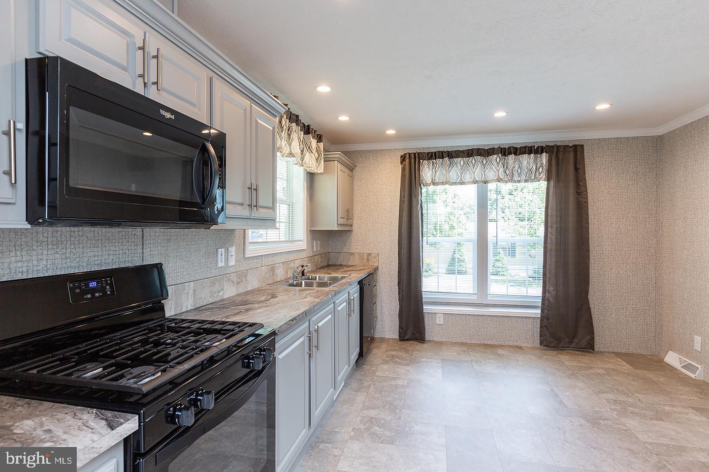 LOWER WINDSOR TWP - Residential