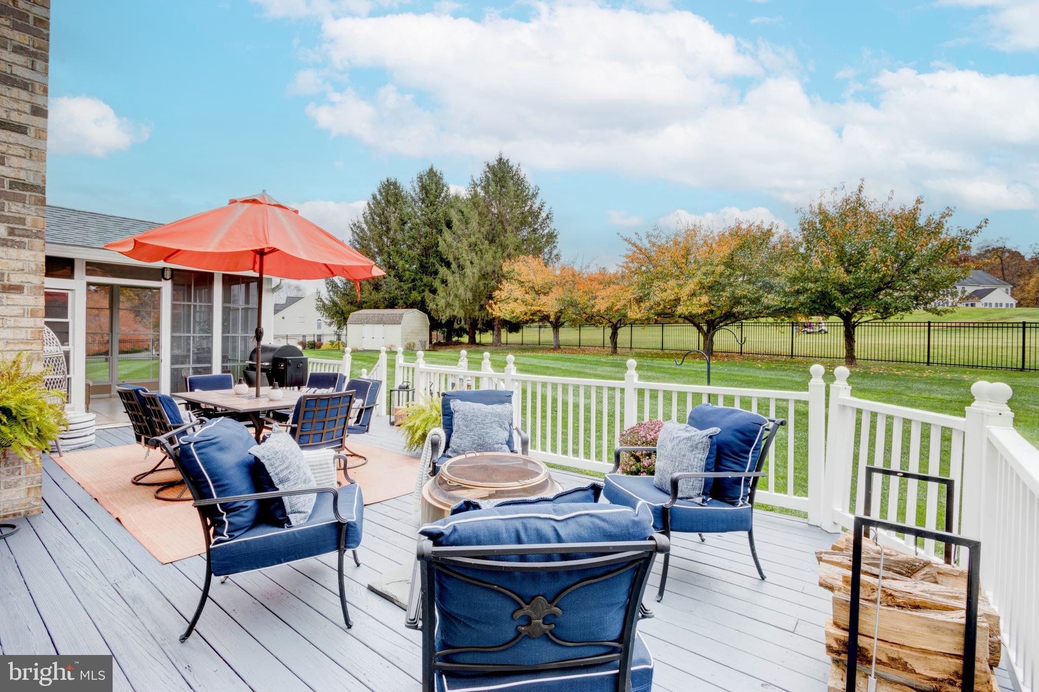 RIVER DOWNS - Residential