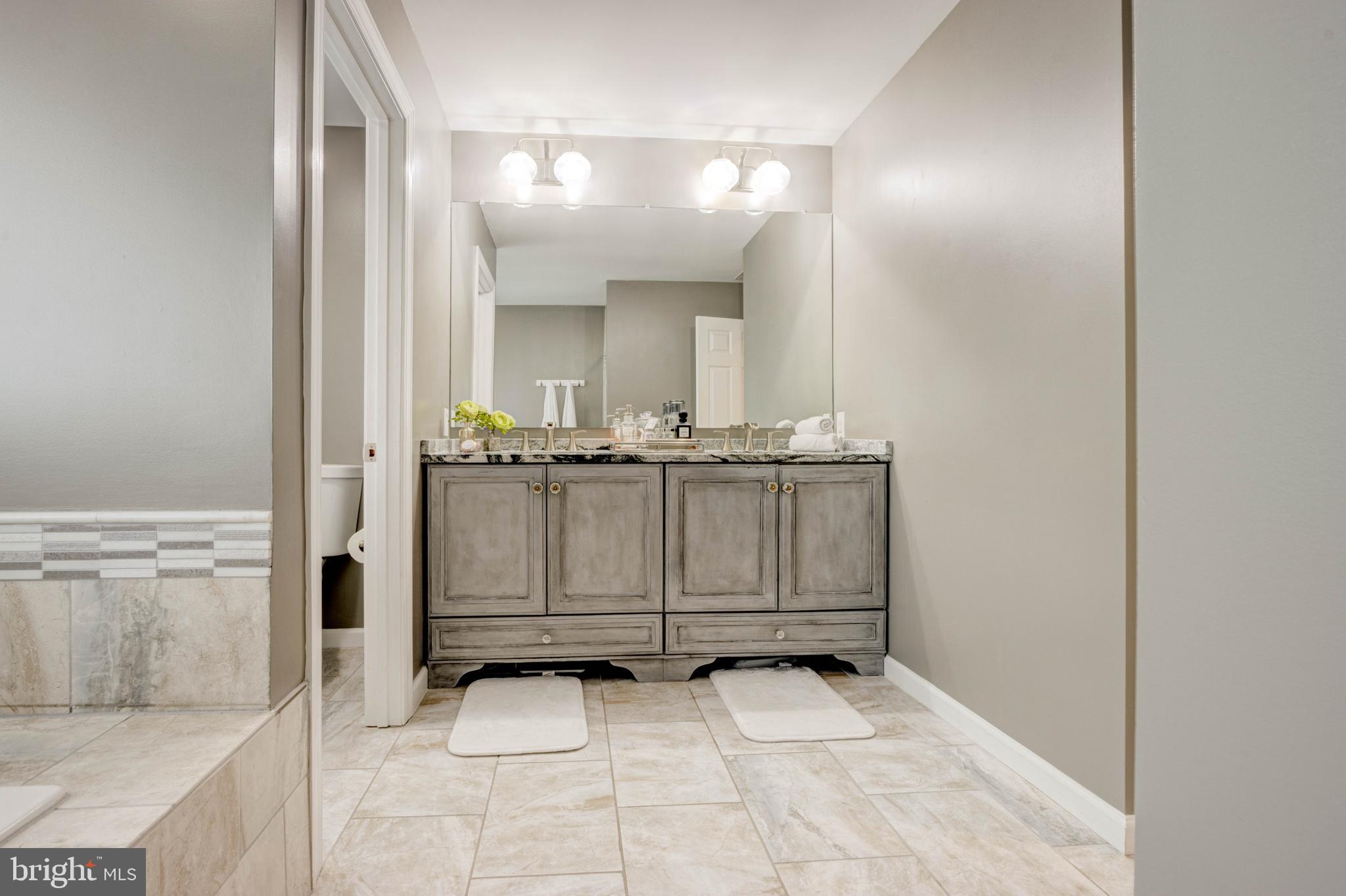 RIVER DOWNS - Residential