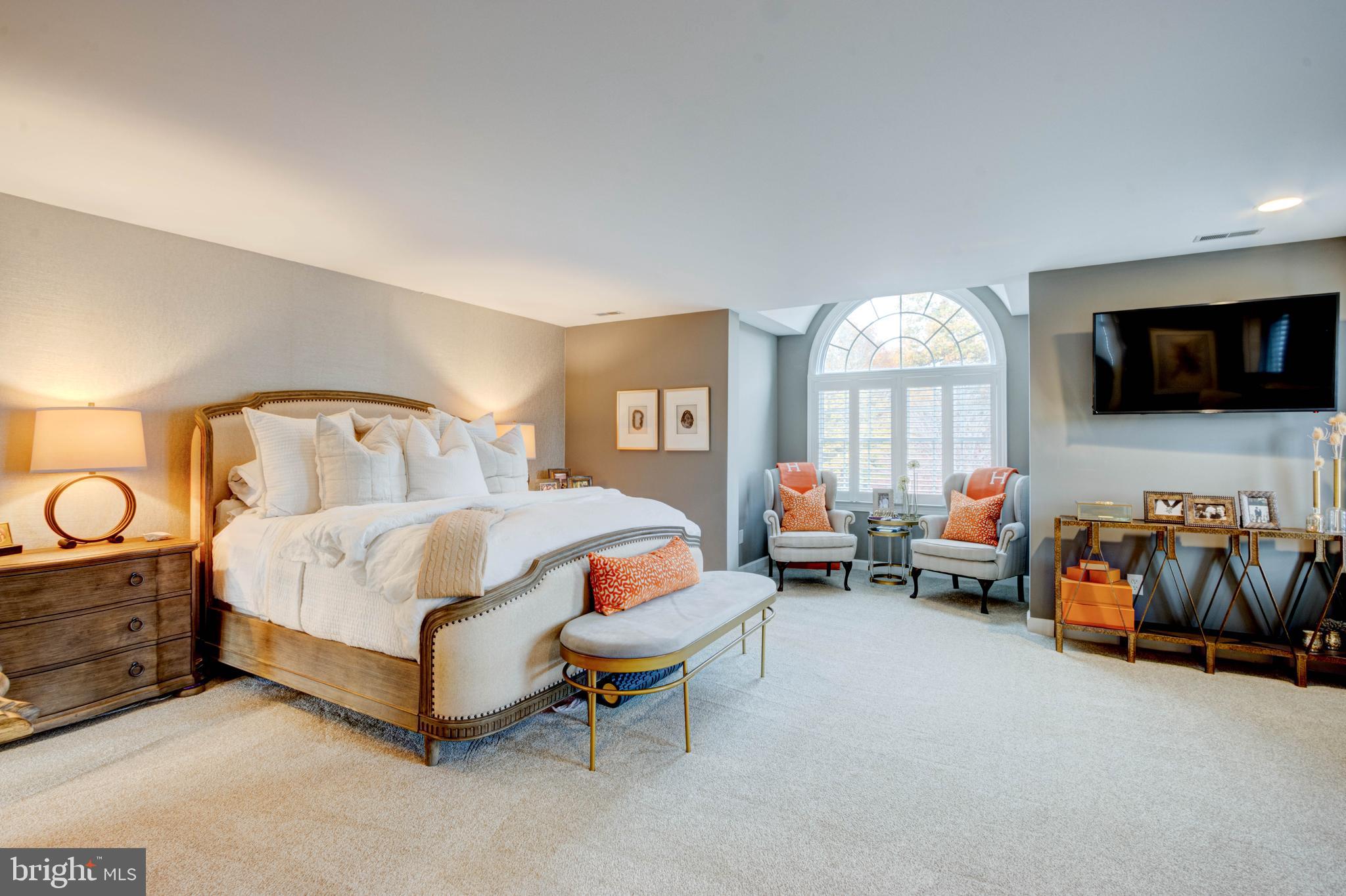 RIVER DOWNS - Residential