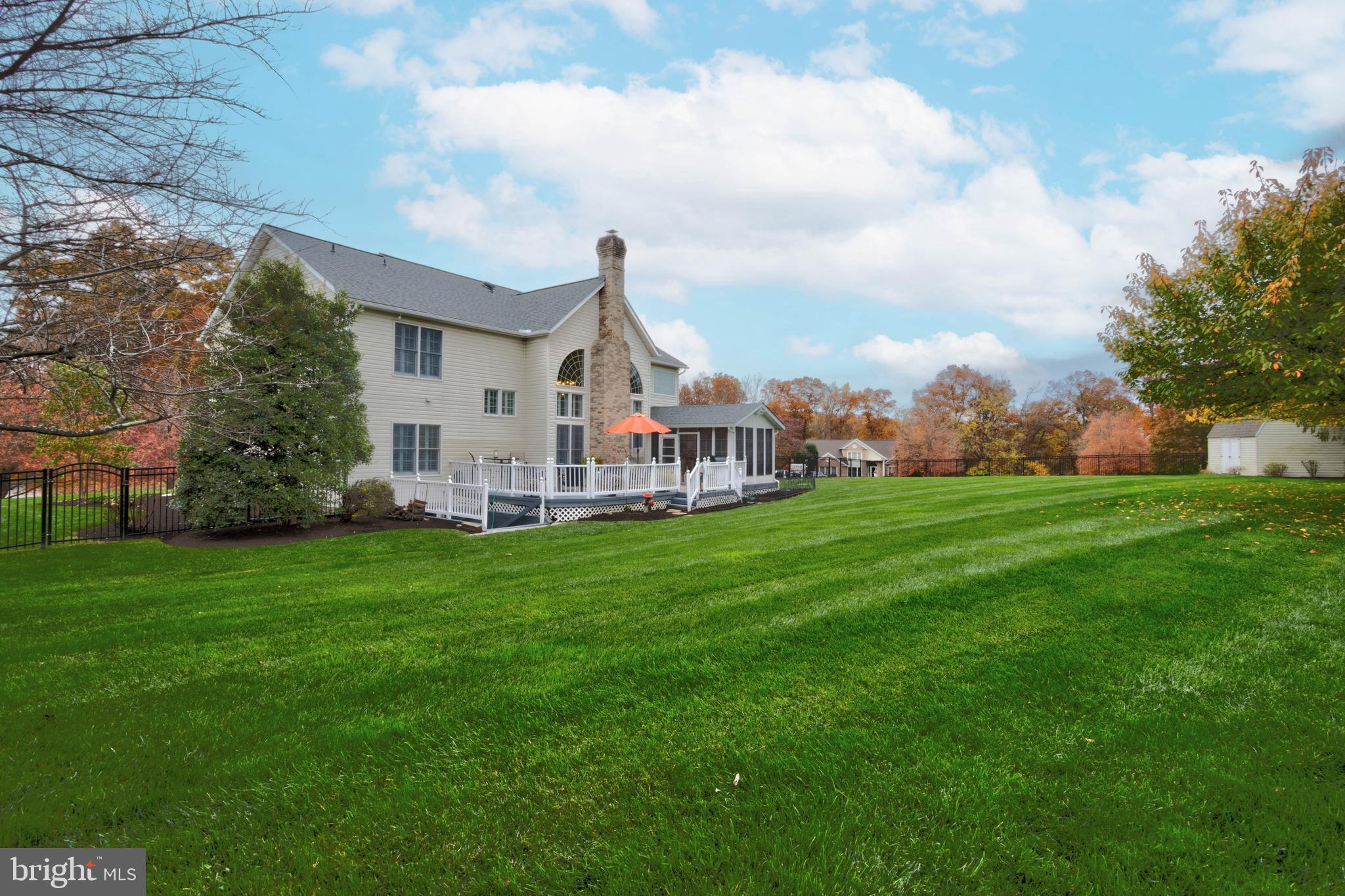 RIVER DOWNS - Residential