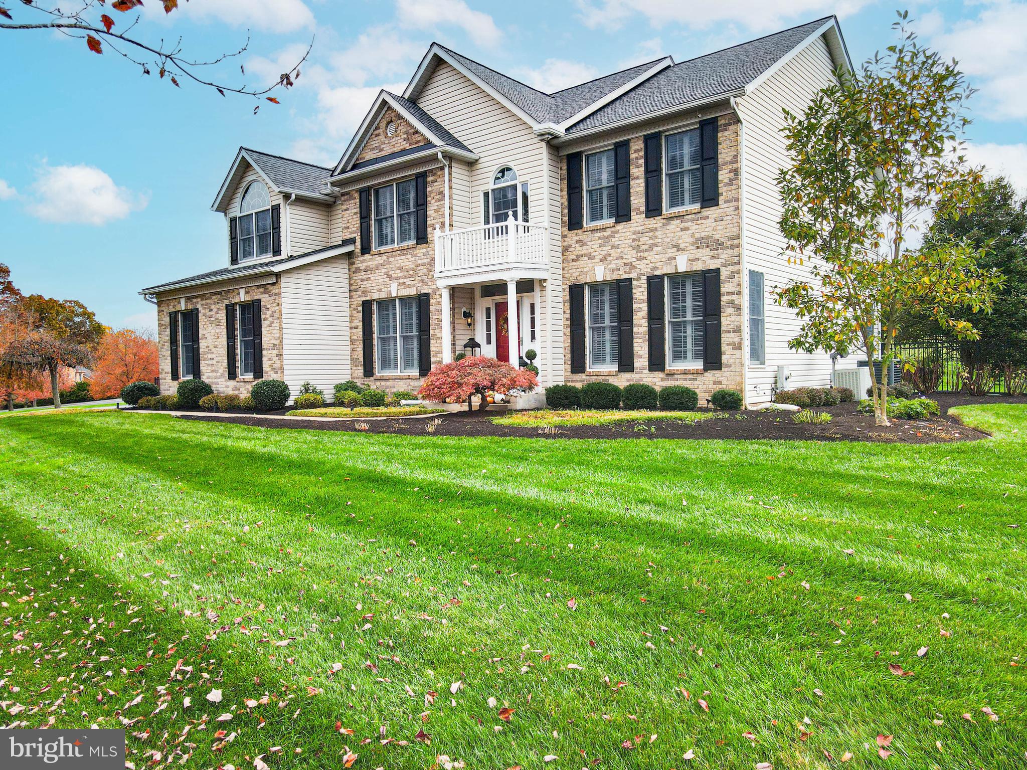 RIVER DOWNS - Residential