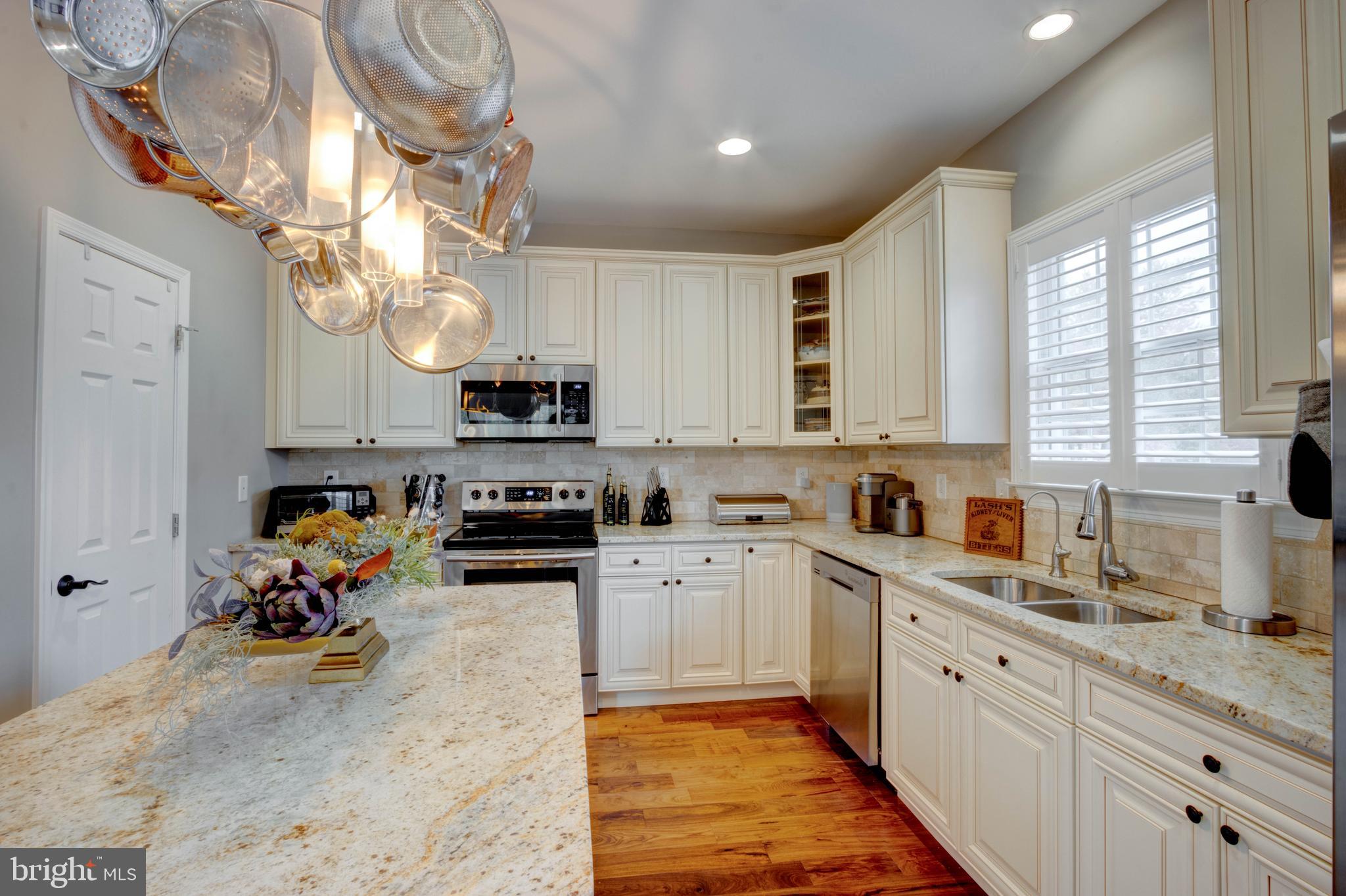 RIVER DOWNS - Residential