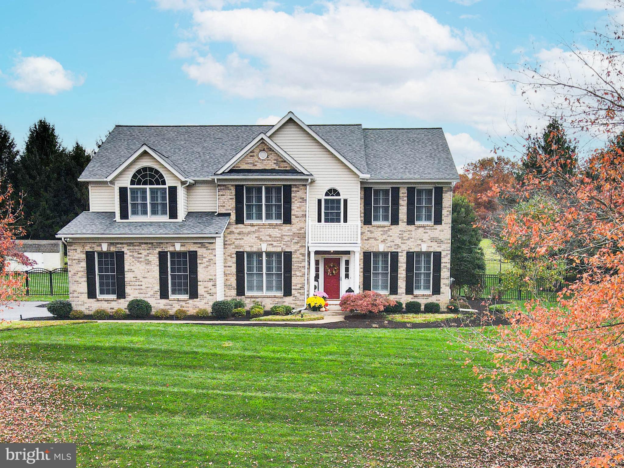 RIVER DOWNS - Residential