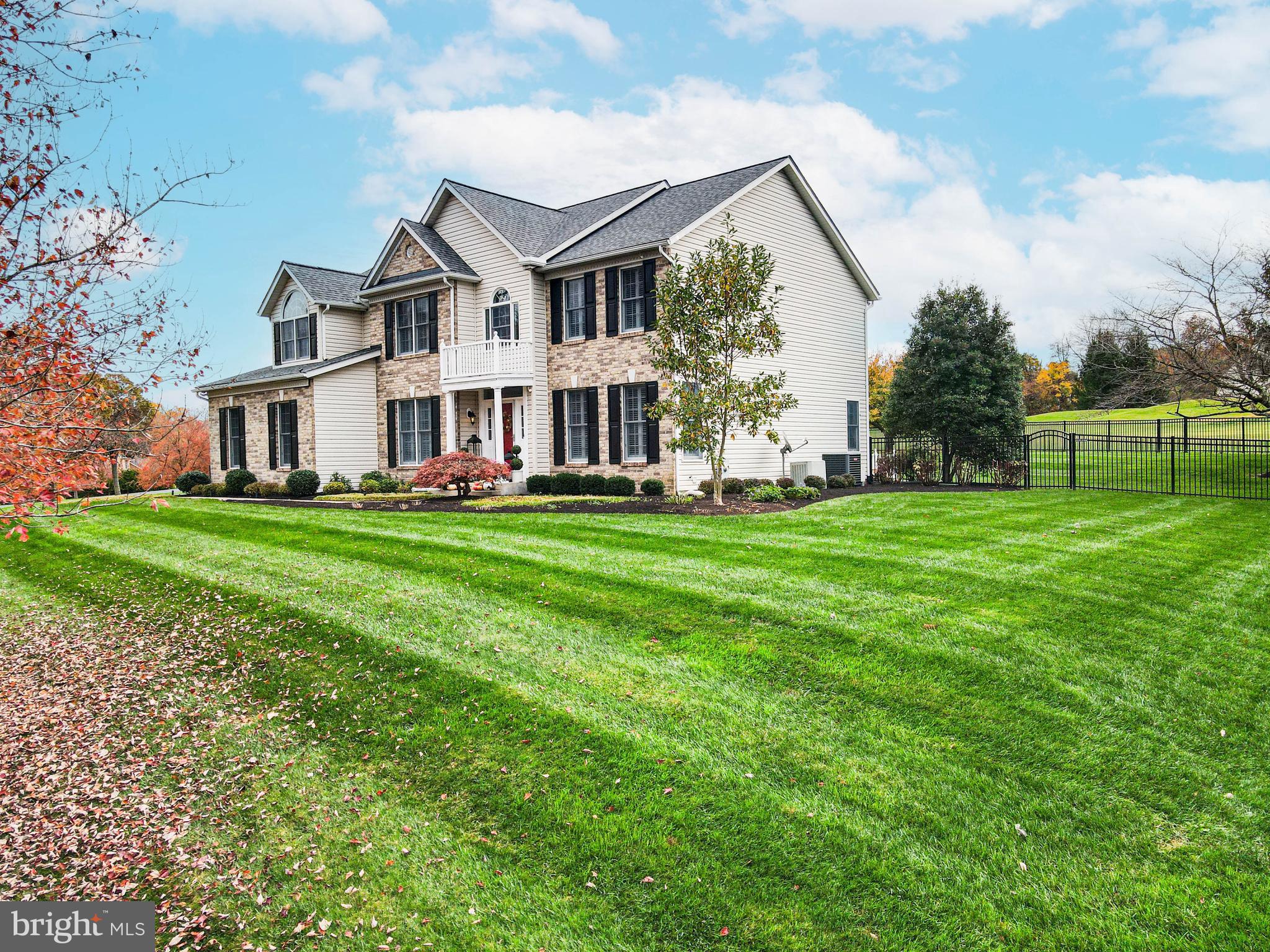 RIVER DOWNS - Residential