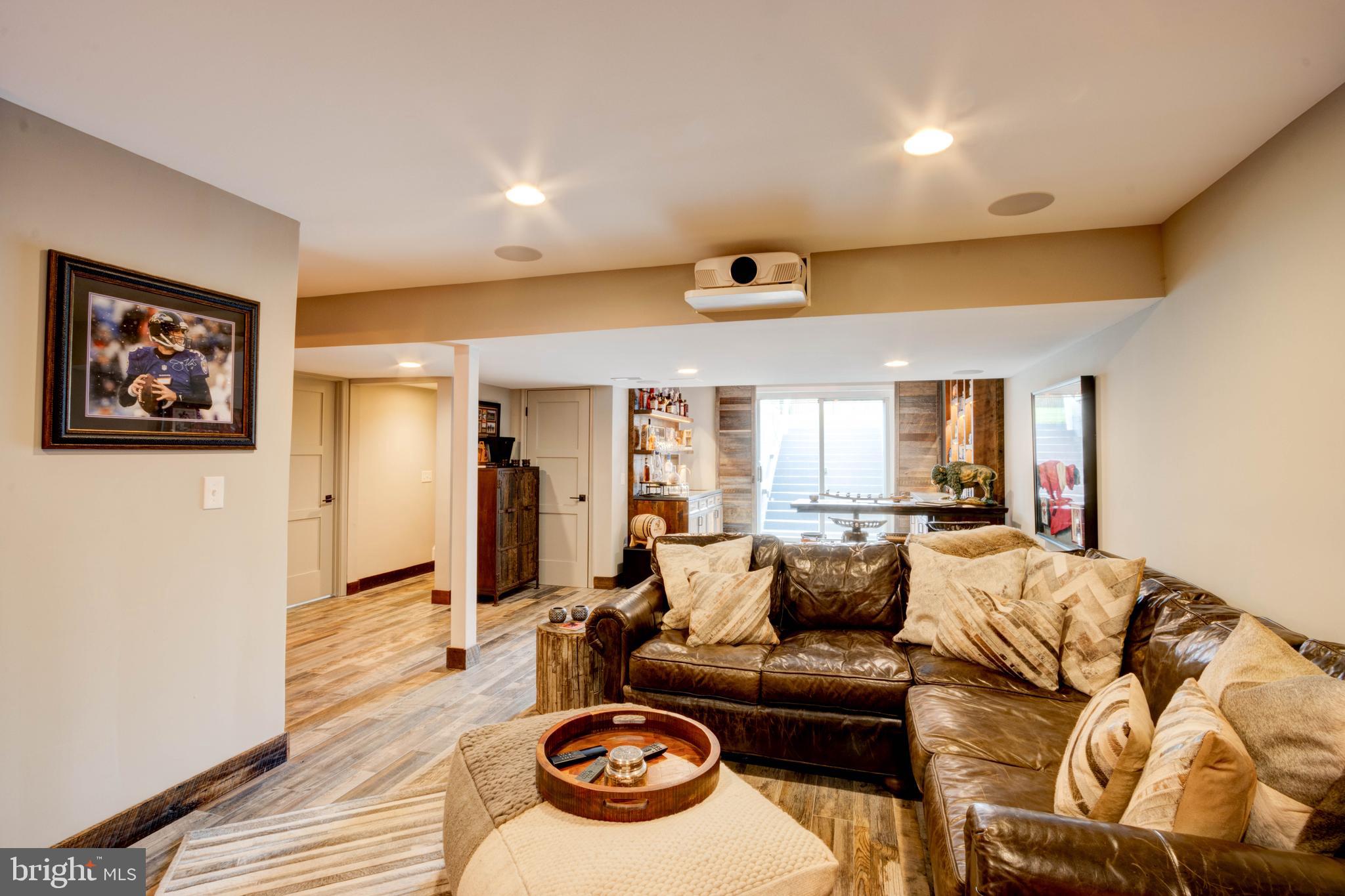 RIVER DOWNS - Residential