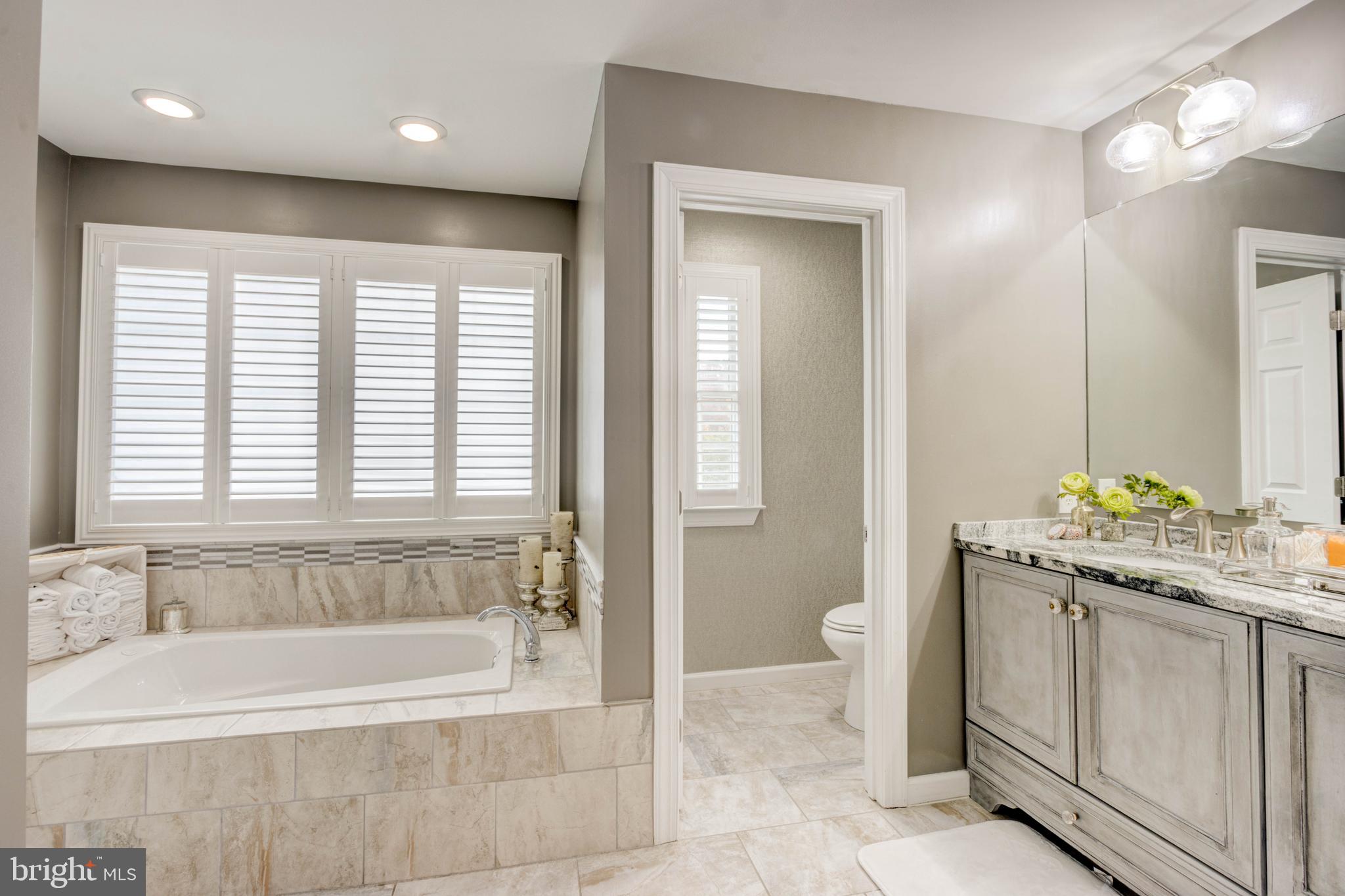 RIVER DOWNS - Residential