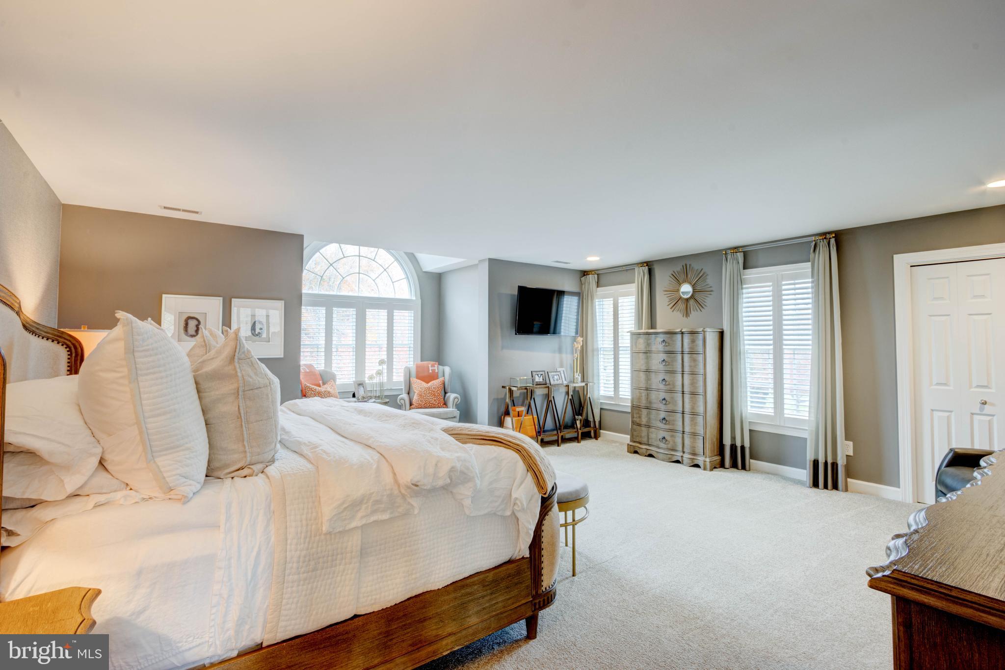 RIVER DOWNS - Residential