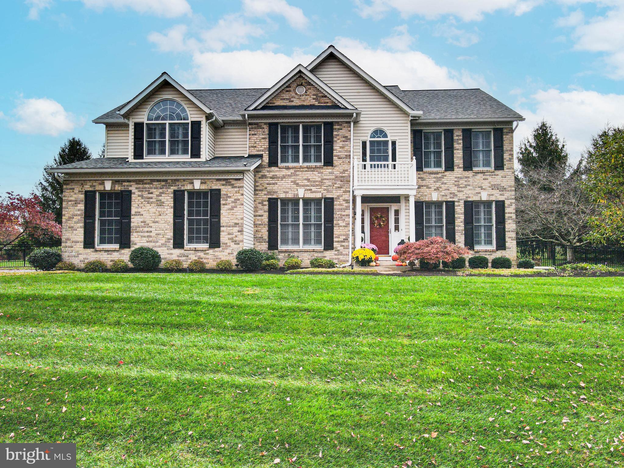 RIVER DOWNS - Residential