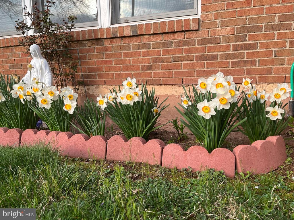 Photo of 10103 Trinity Lane, MANASSAS, VA 20110 (MLS # VAMN2010852)