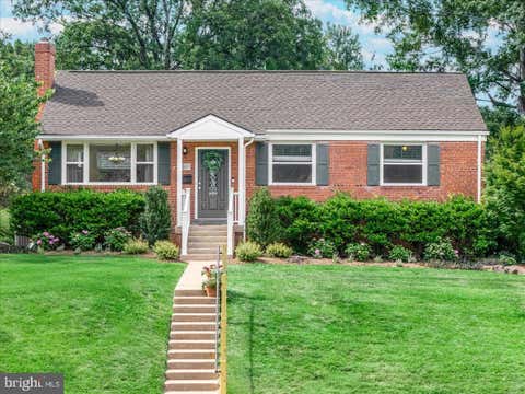 Photo of 7003 Terrace Court, ANNANDALE, VA 22003 (MLS # VAFX2315346)