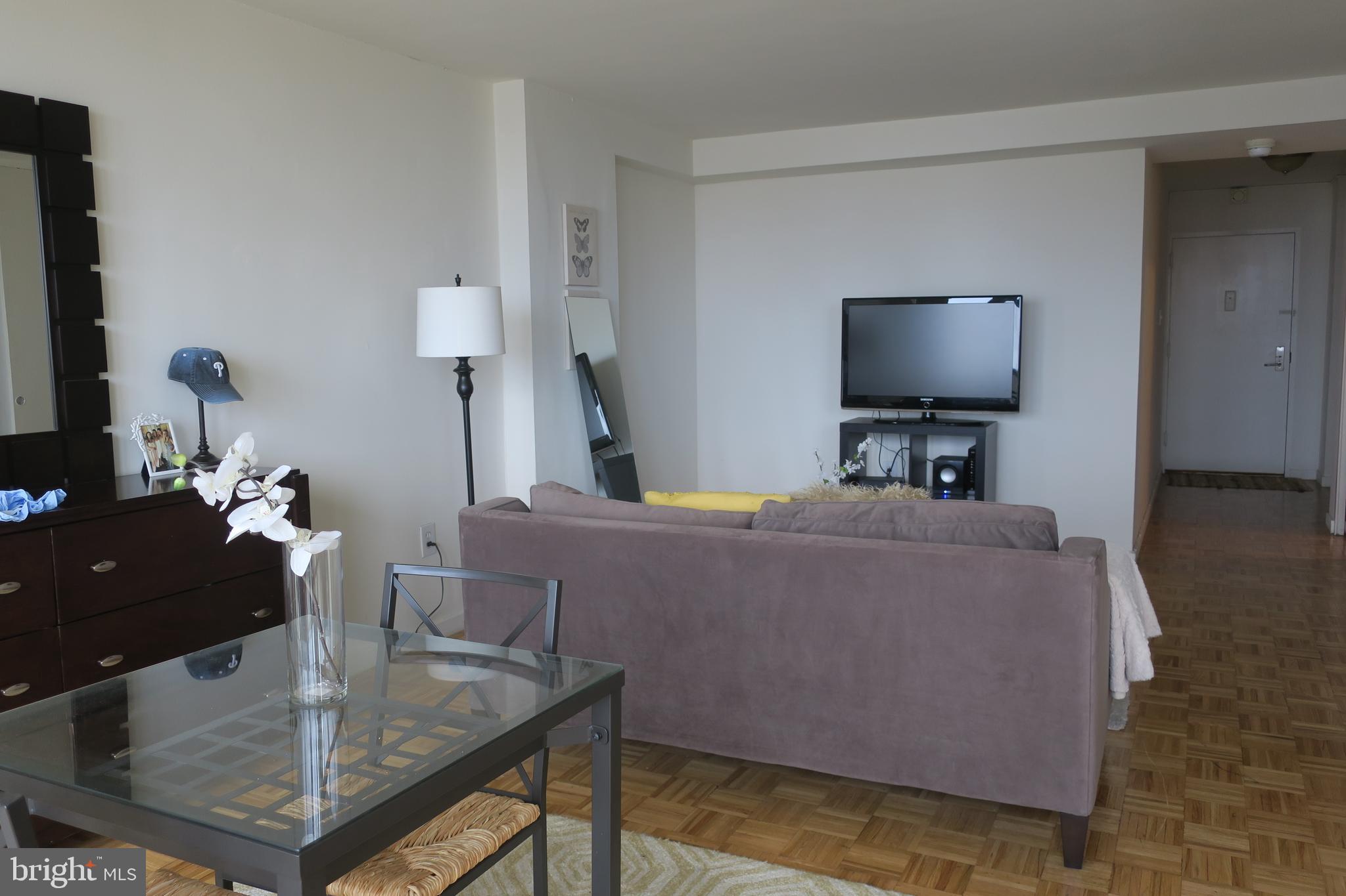 WASHINGTON SQ - Residential Lease