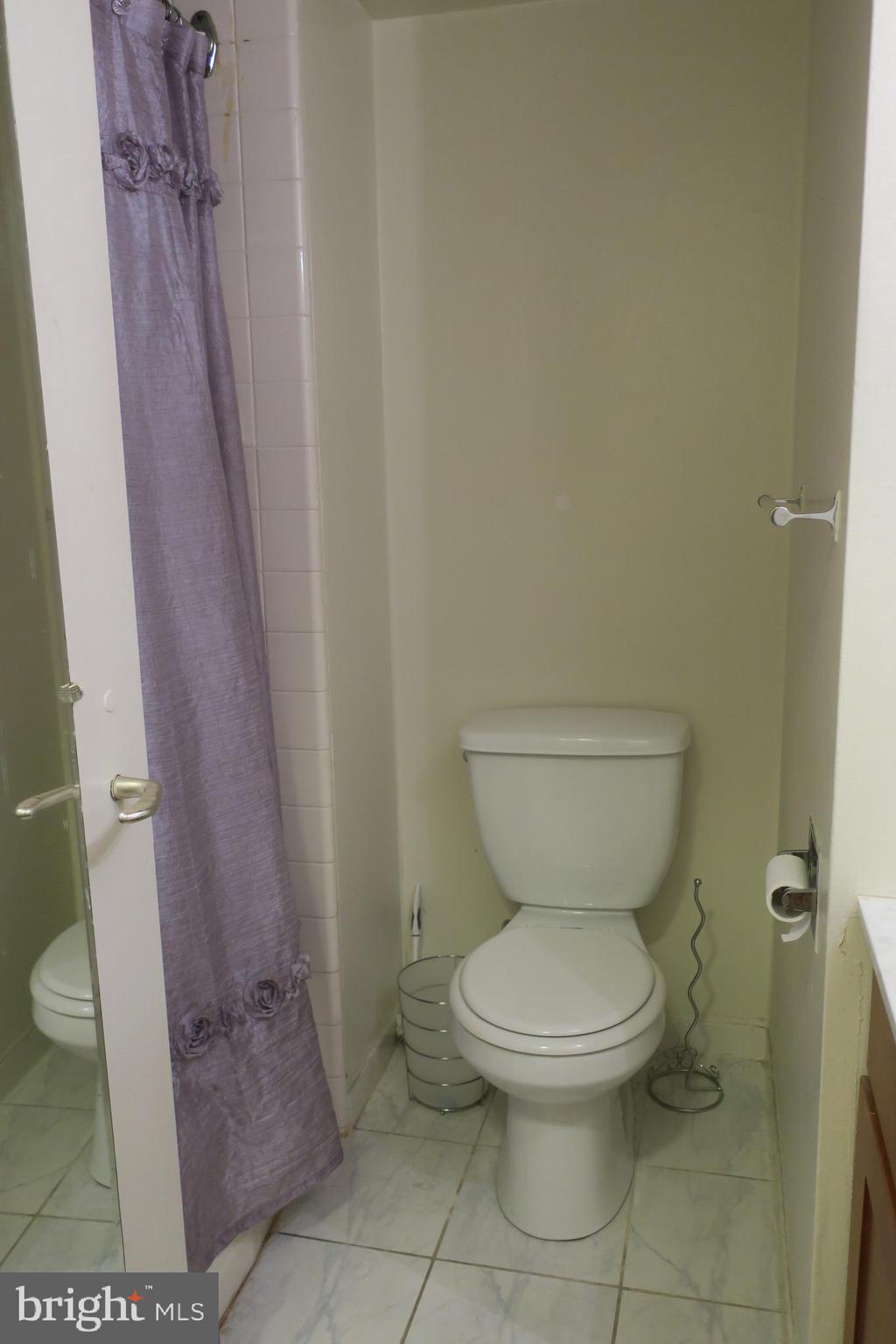 WASHINGTON SQ - Residential Lease