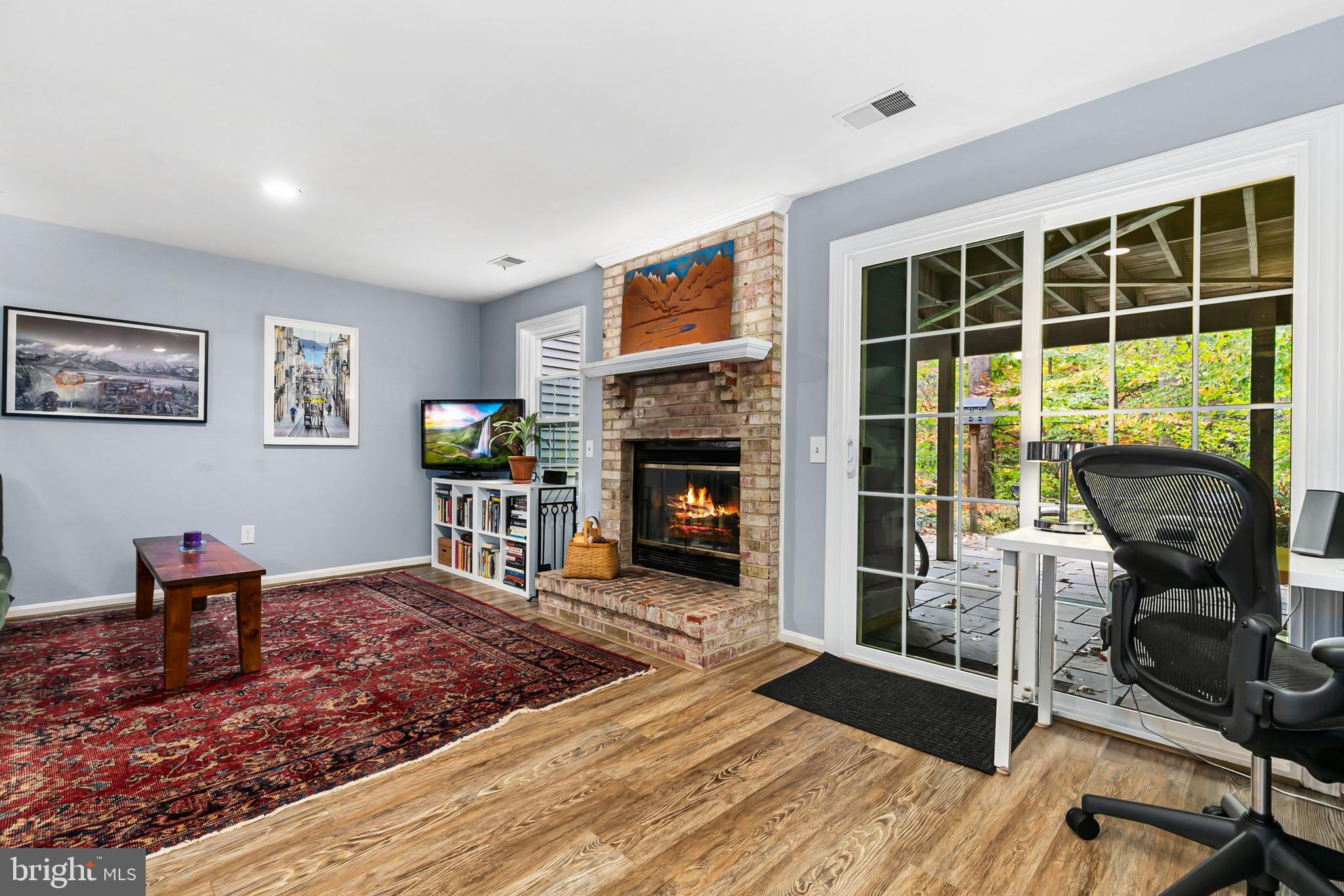 DUMONT OAKS - Residential