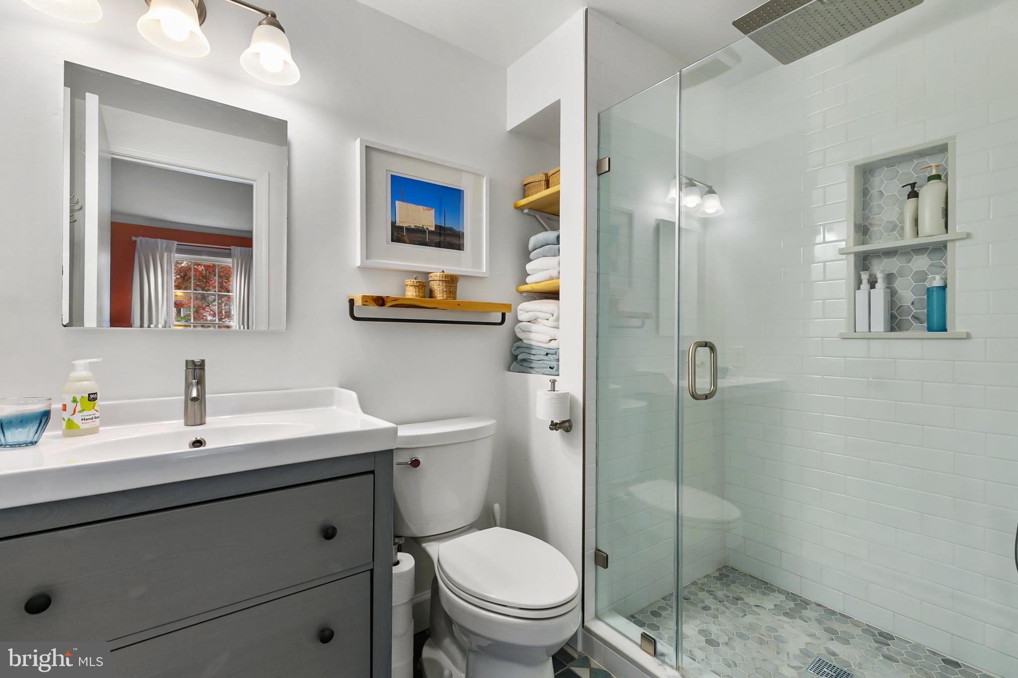 DUMONT OAKS - Residential