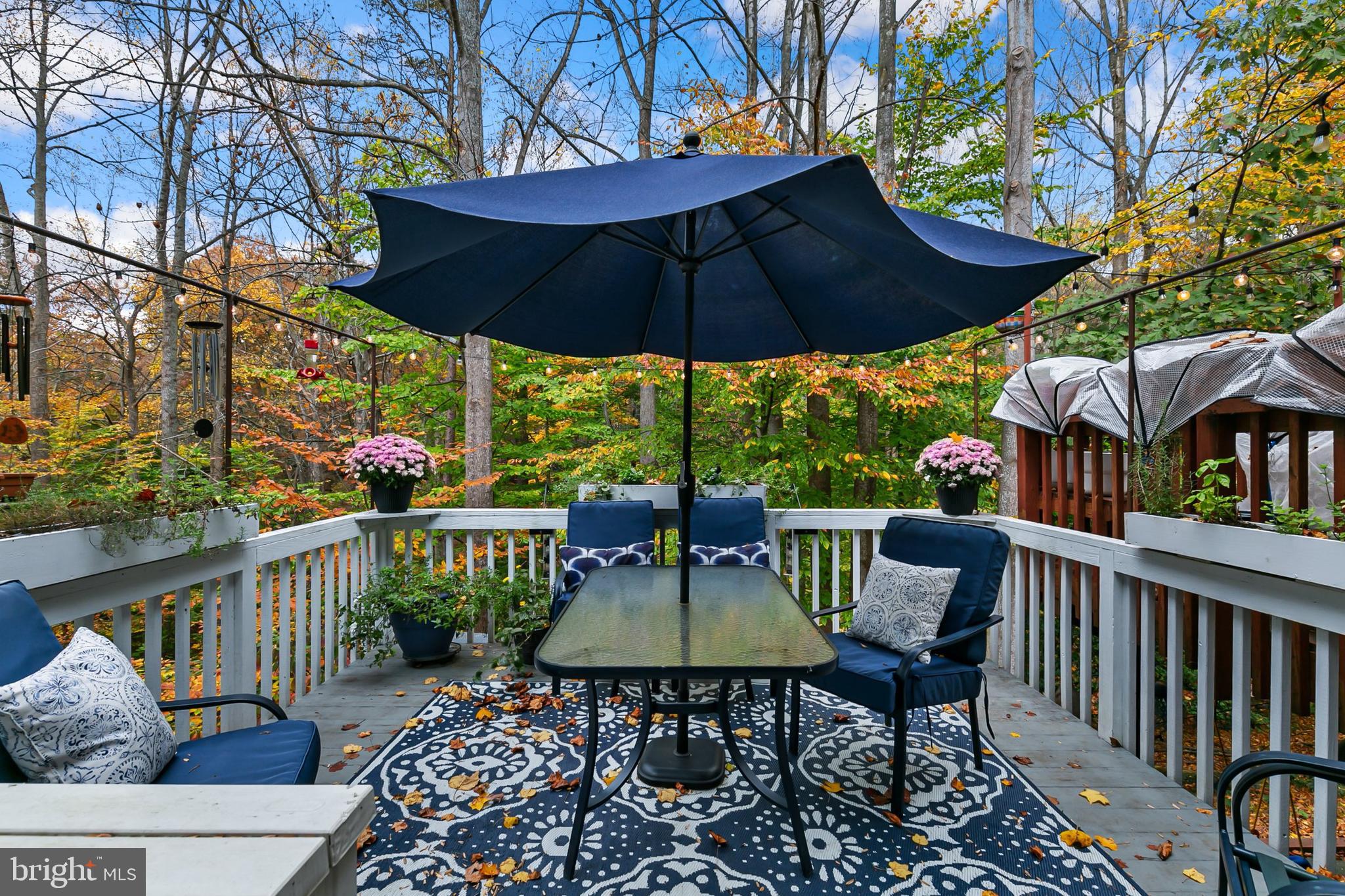 DUMONT OAKS - Residential