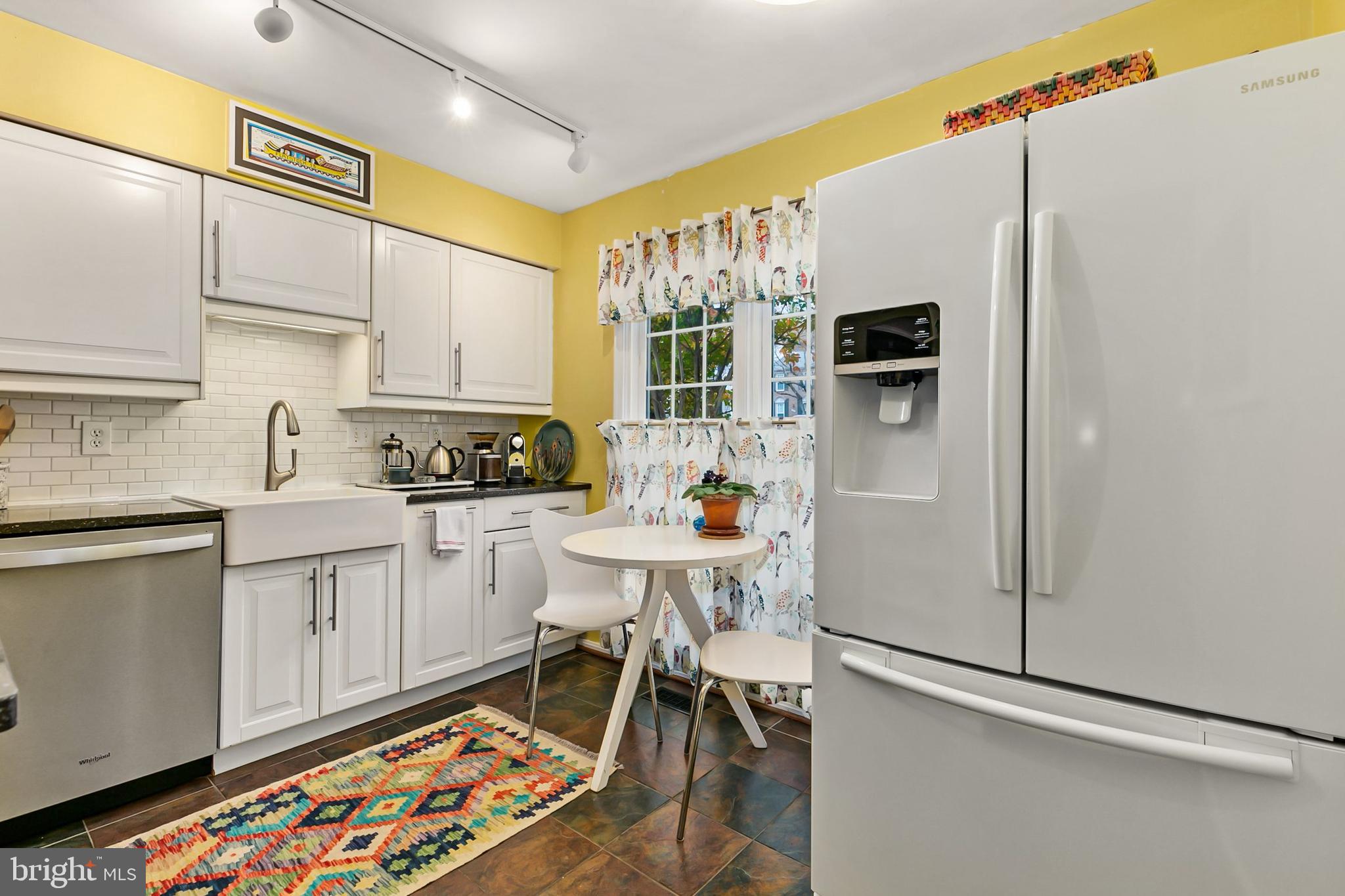 DUMONT OAKS - Residential