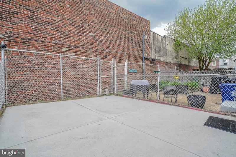 PORT RICHMOND - Residential
