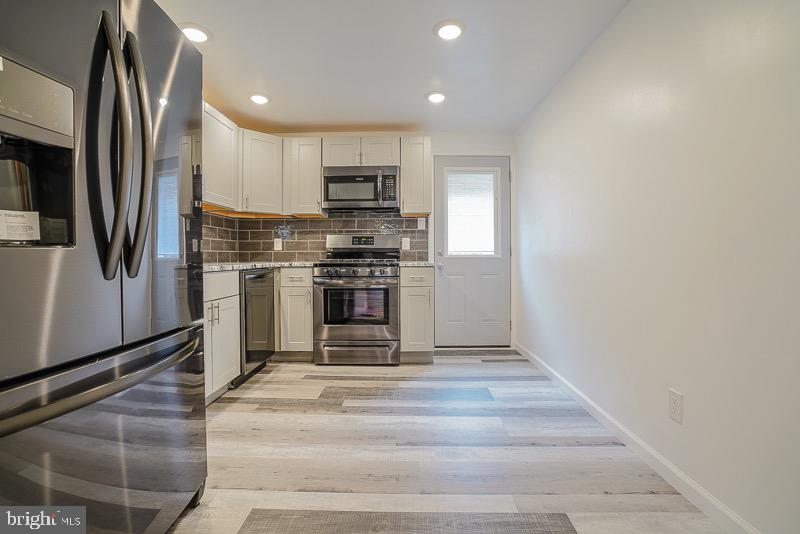 PORT RICHMOND - Residential