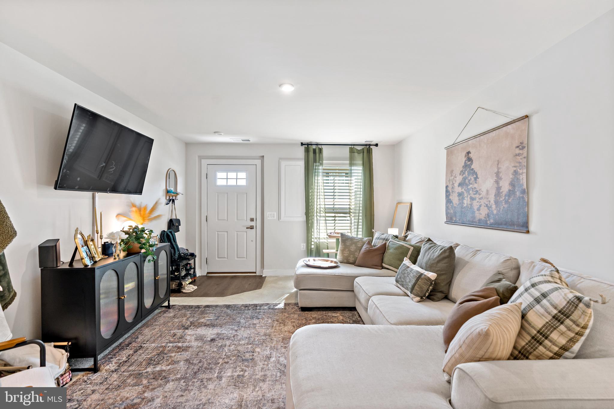 55 DUNSTER ST