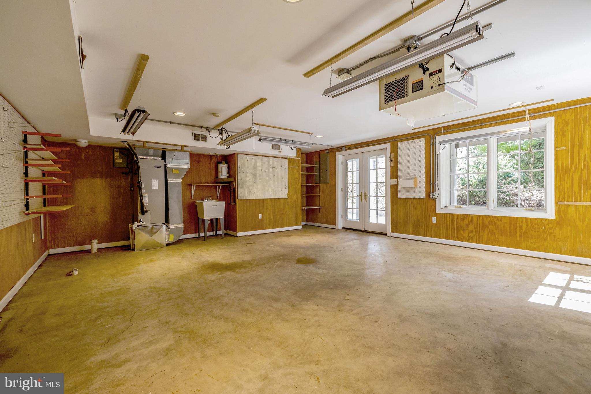 LANGLEY OAKS - Residential