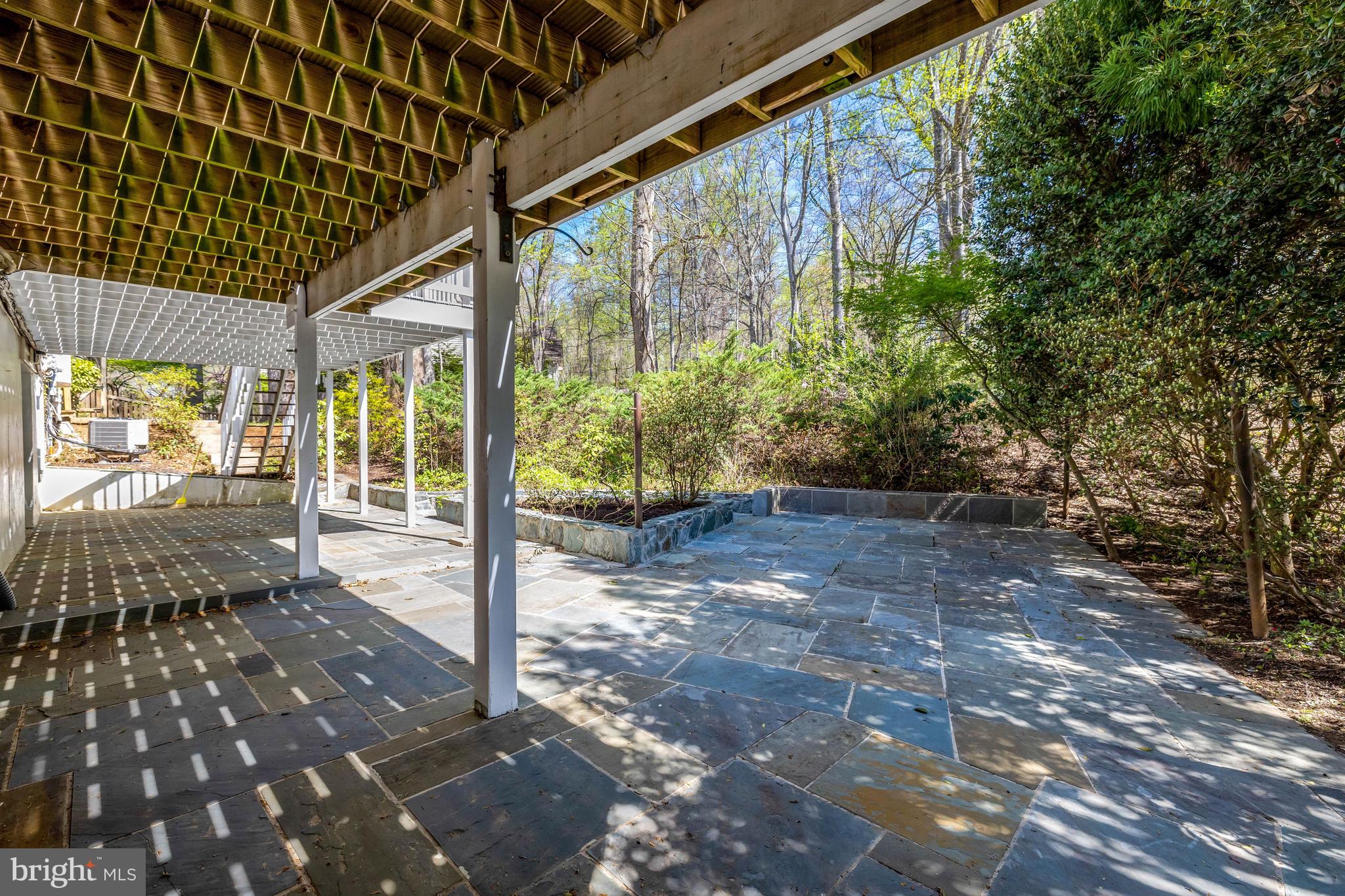 LANGLEY OAKS - Residential