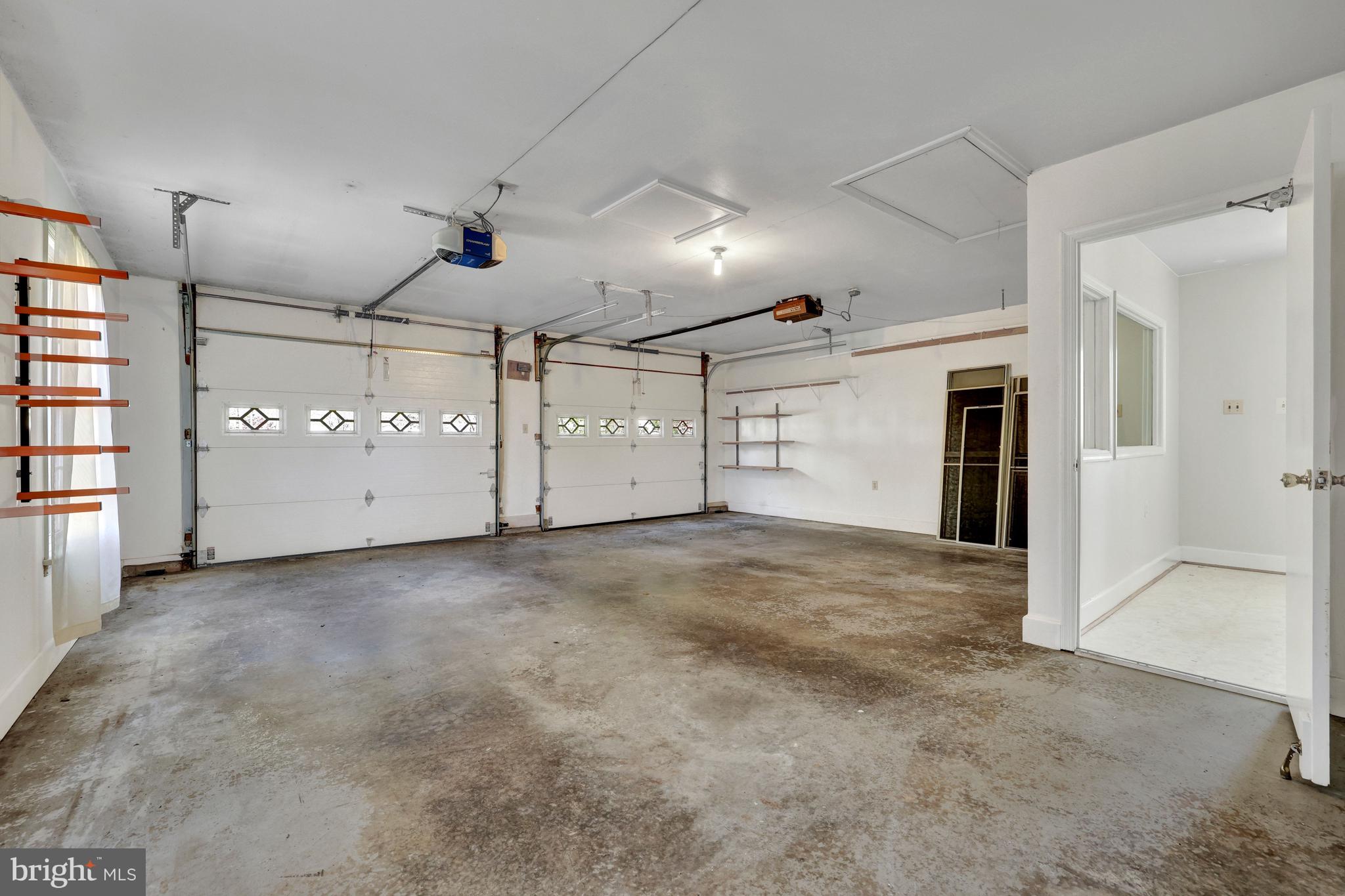 LANGLEY OAKS - Residential