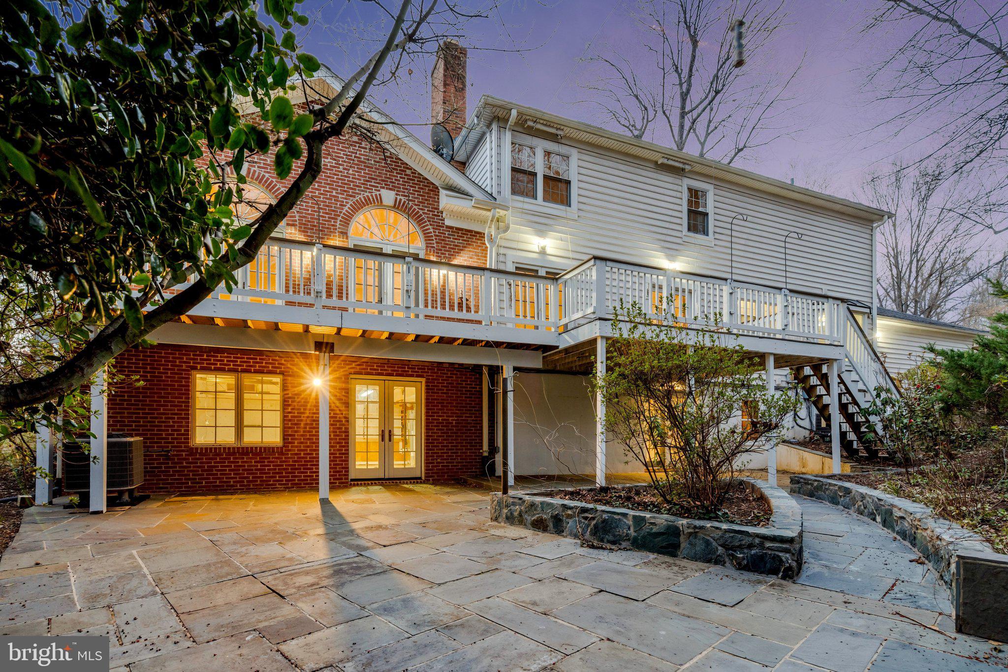 6516 ANNA MARIA COURT