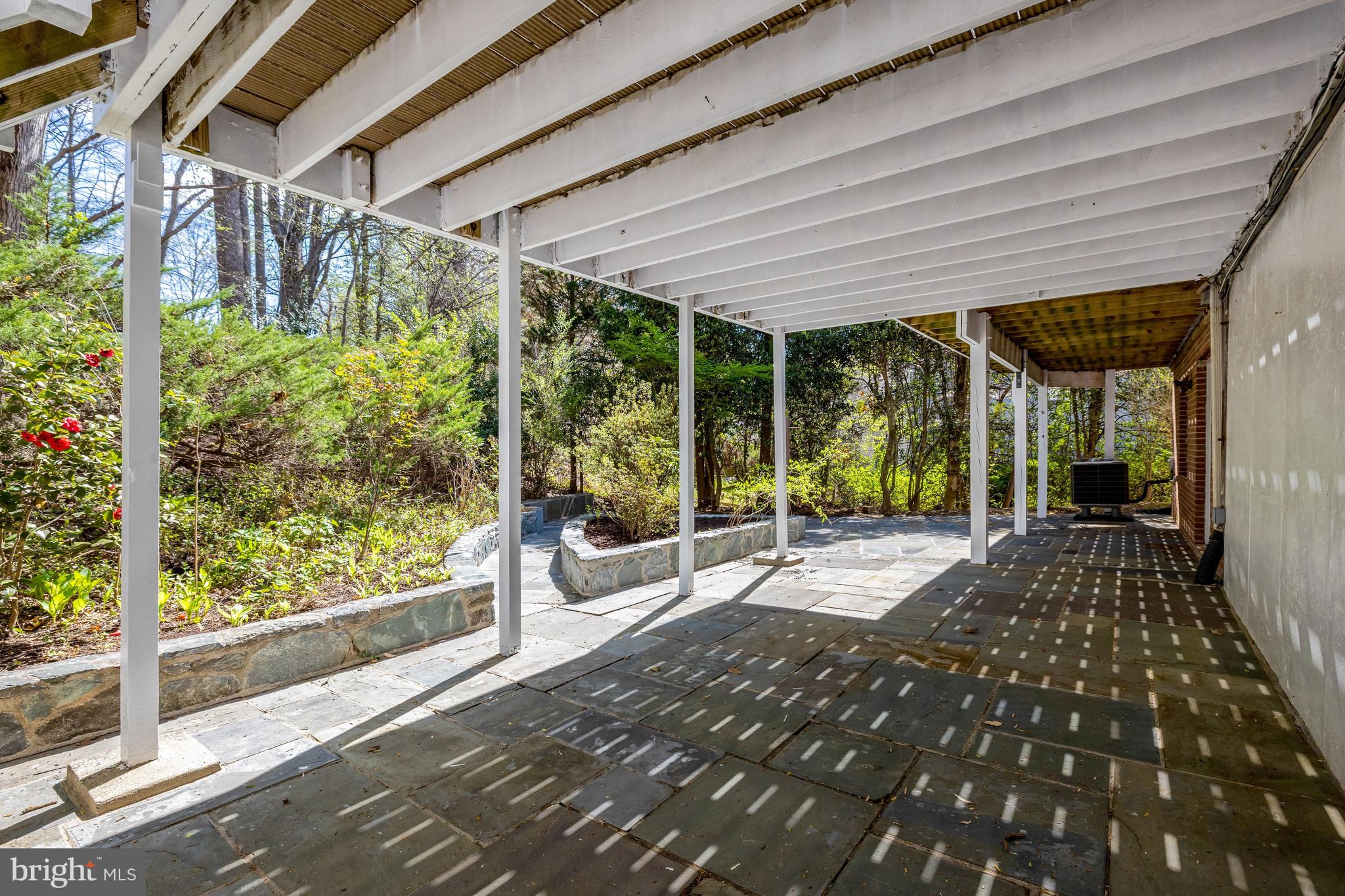 LANGLEY OAKS - Residential