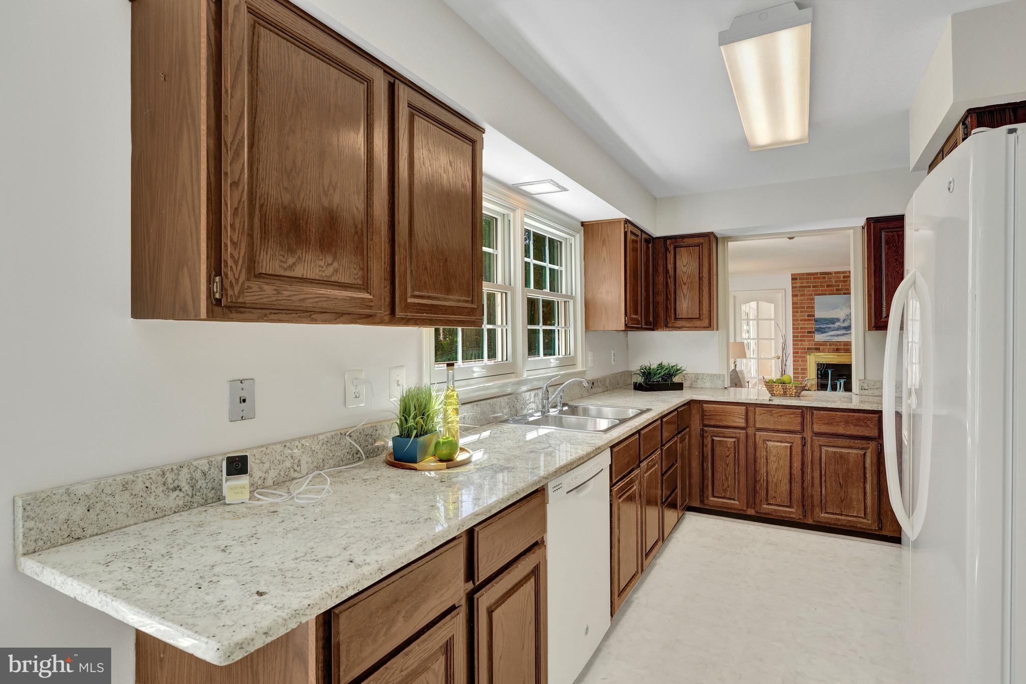 LANGLEY OAKS - Residential