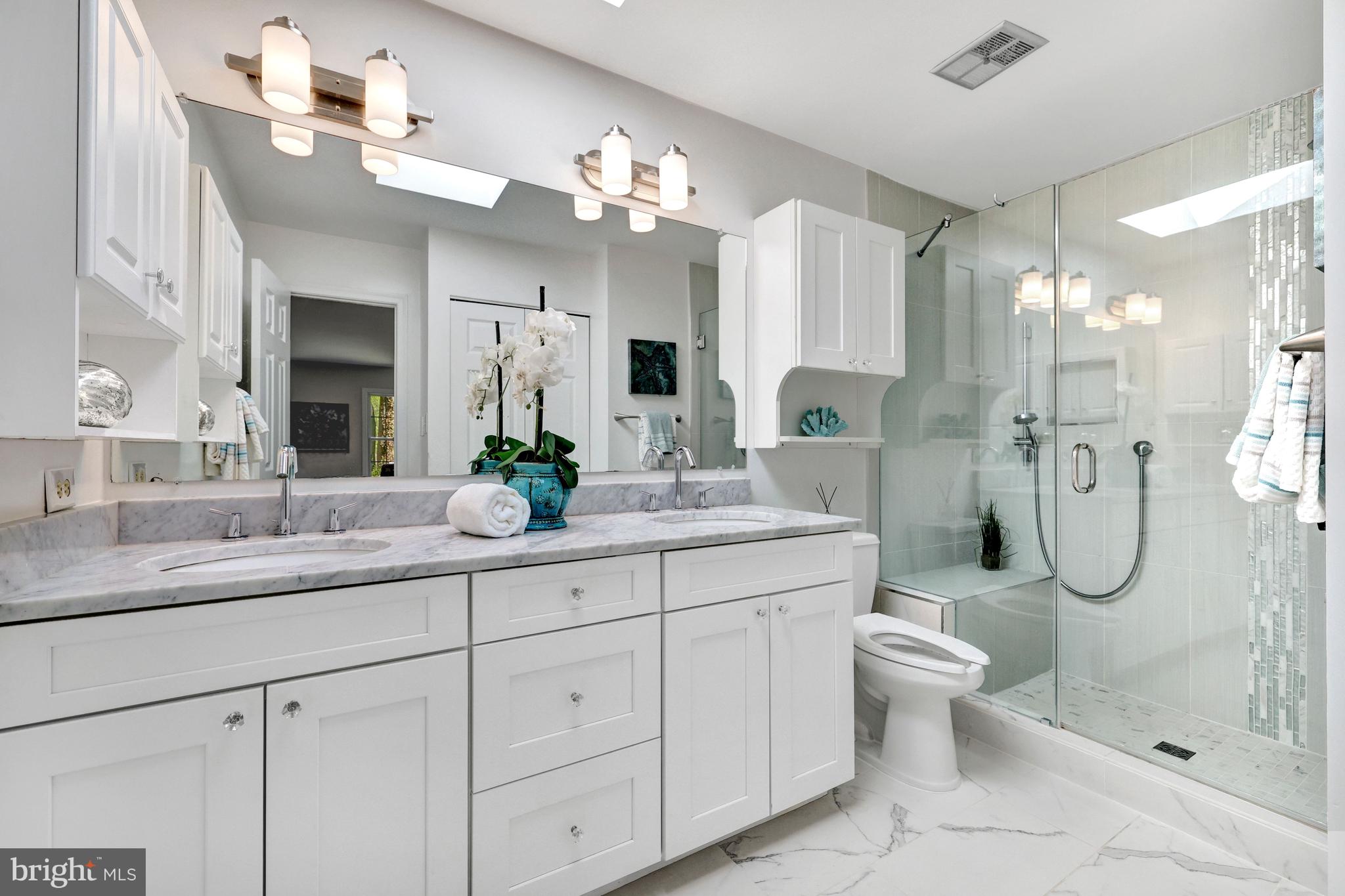 LANGLEY OAKS - Residential