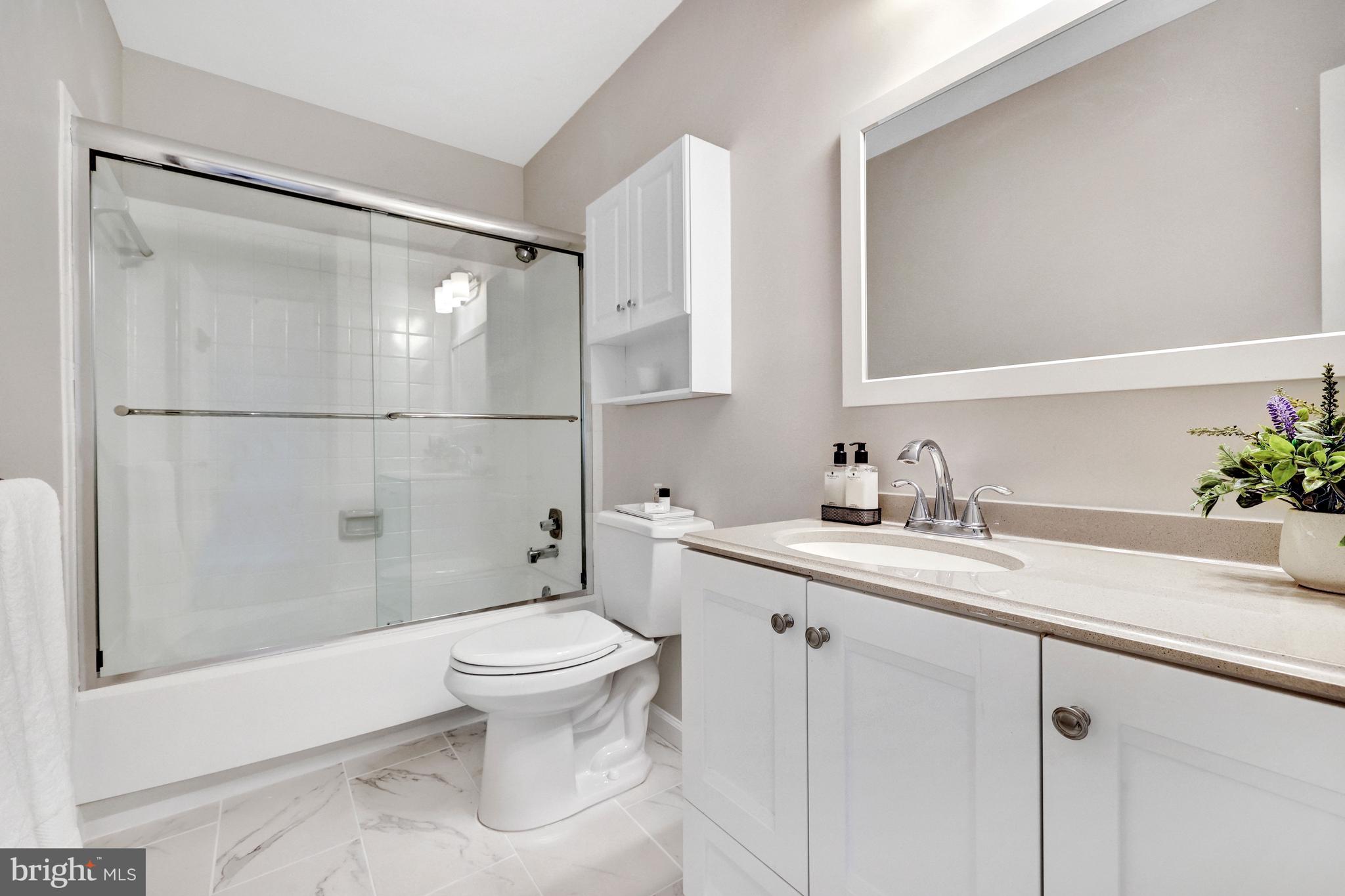 LANGLEY OAKS - Residential