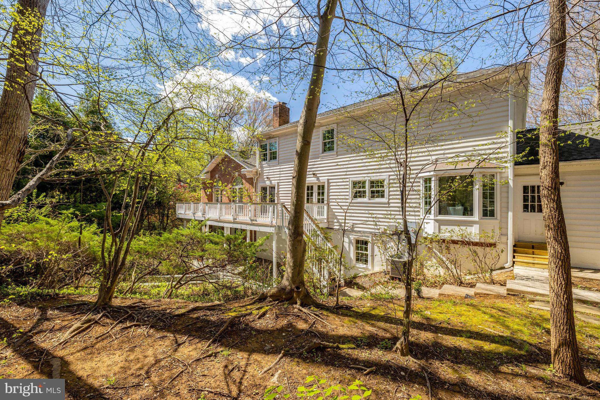 LANGLEY OAKS - Residential