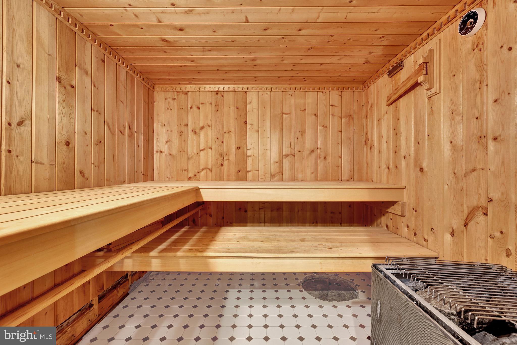 LANGLEY OAKS - Residential