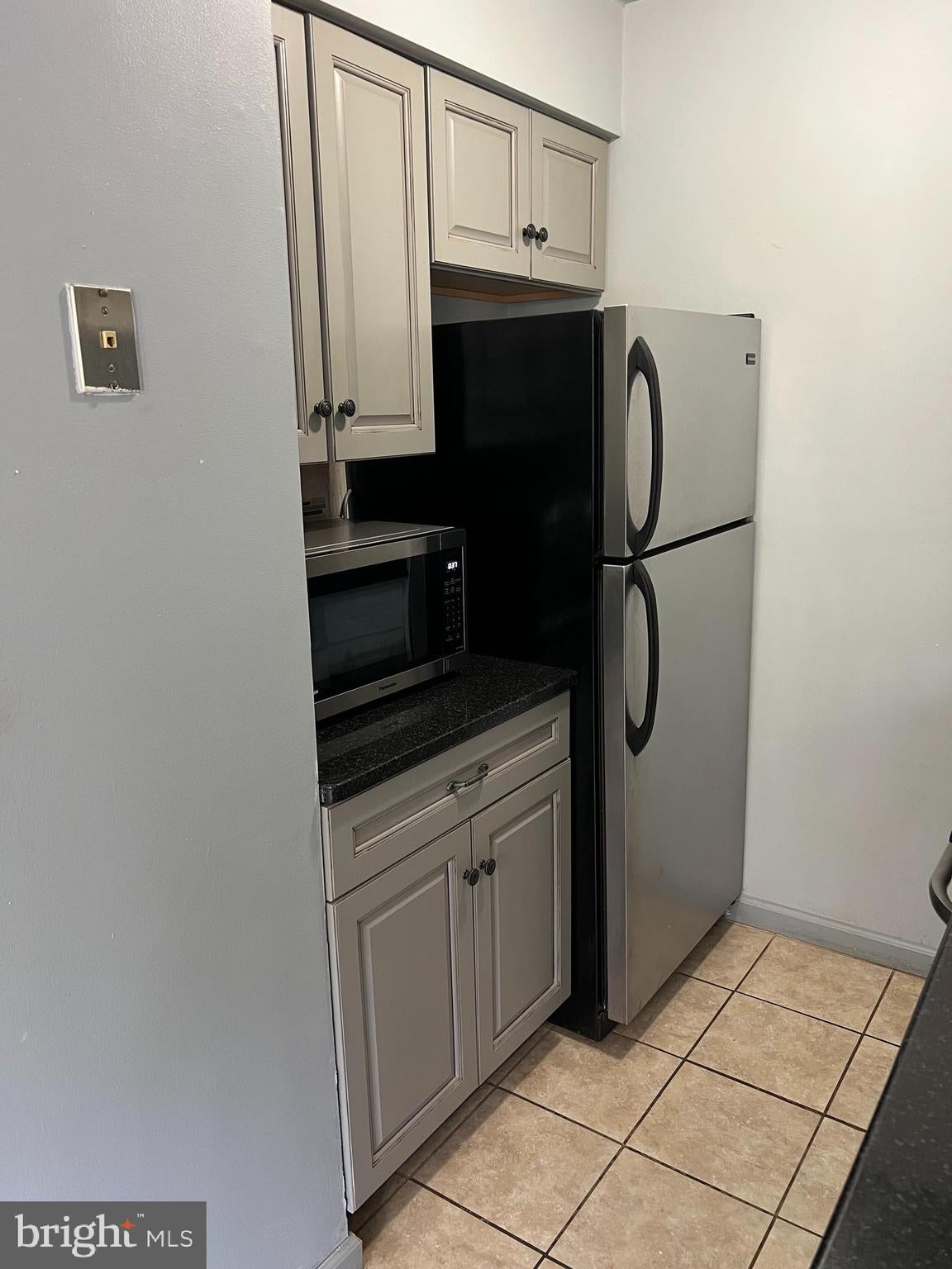 68 CROSSPOINTE DRIVE