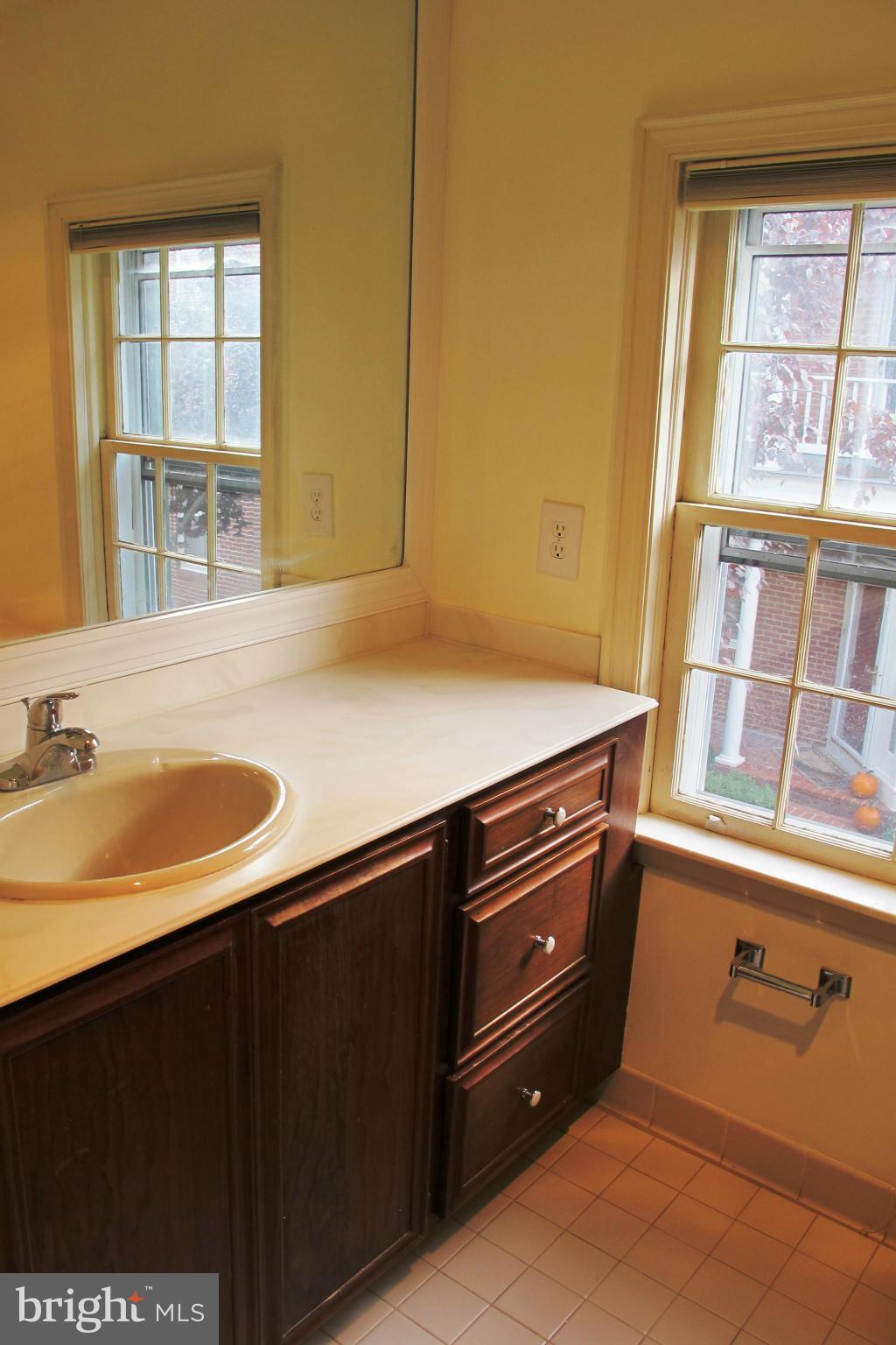 ST JOHNS SQUARE - Residential Lease