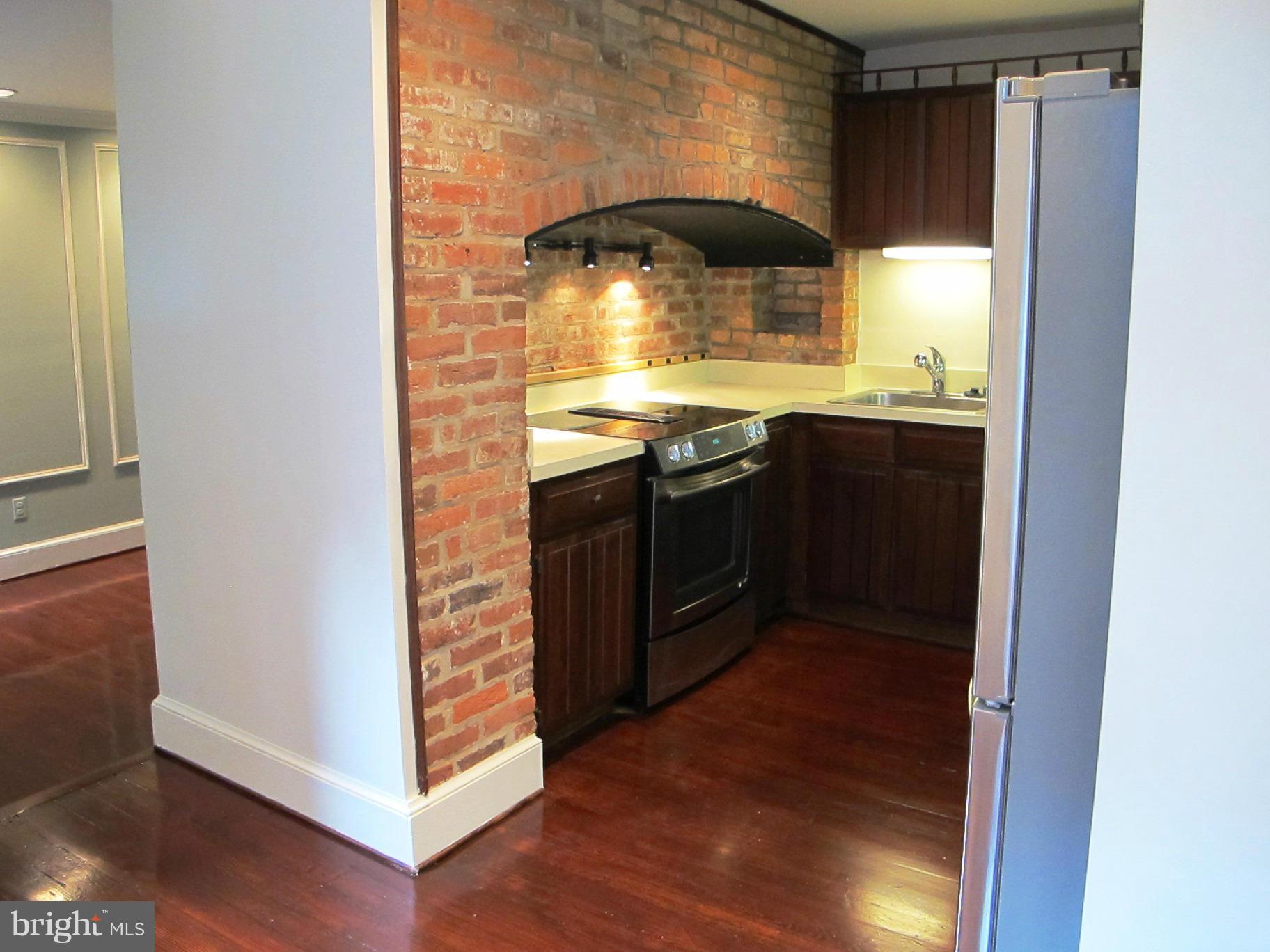 ST JOHNS SQUARE - Residential Lease