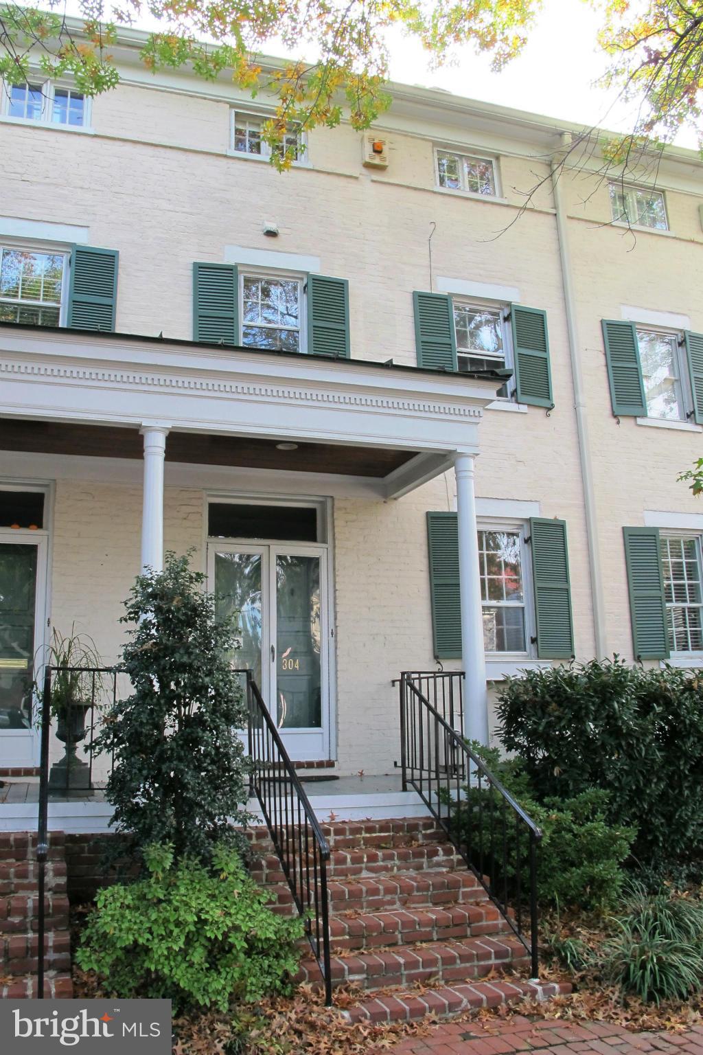 ST JOHNS SQUARE - Residential Lease