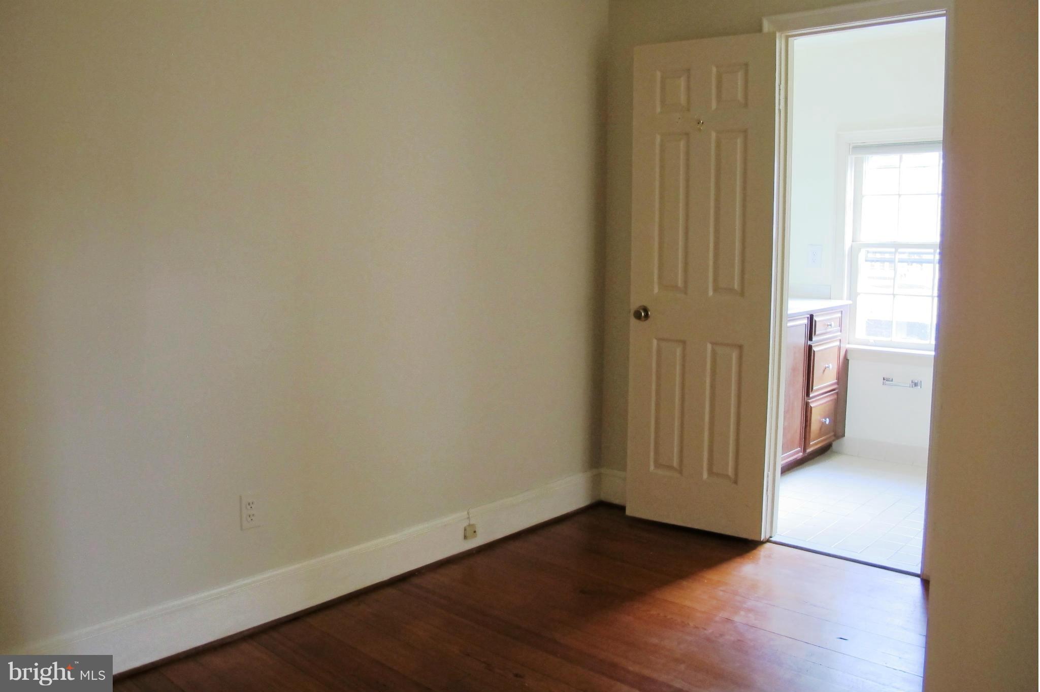 ST JOHNS SQUARE - Residential Lease