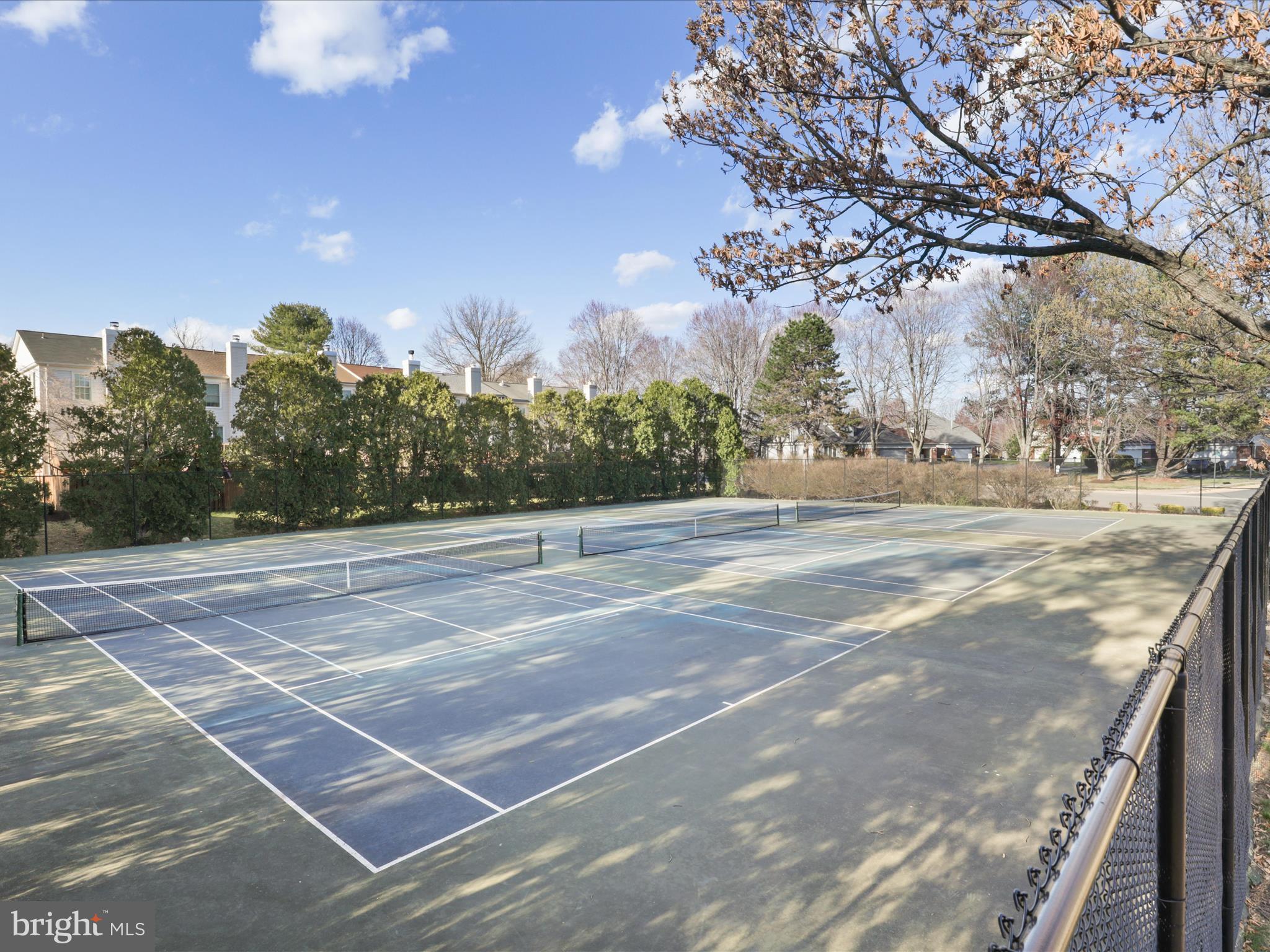 PINECREST - Residential