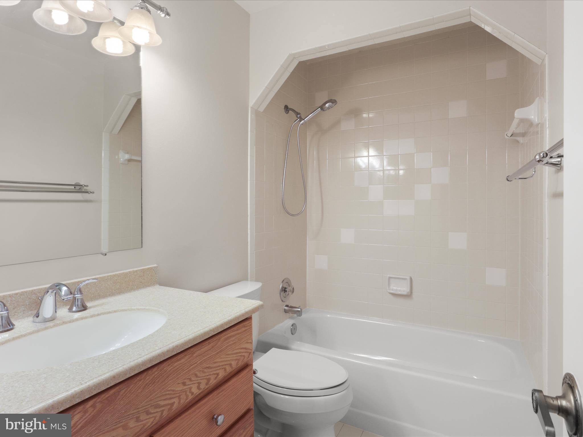 PINECREST - Residential