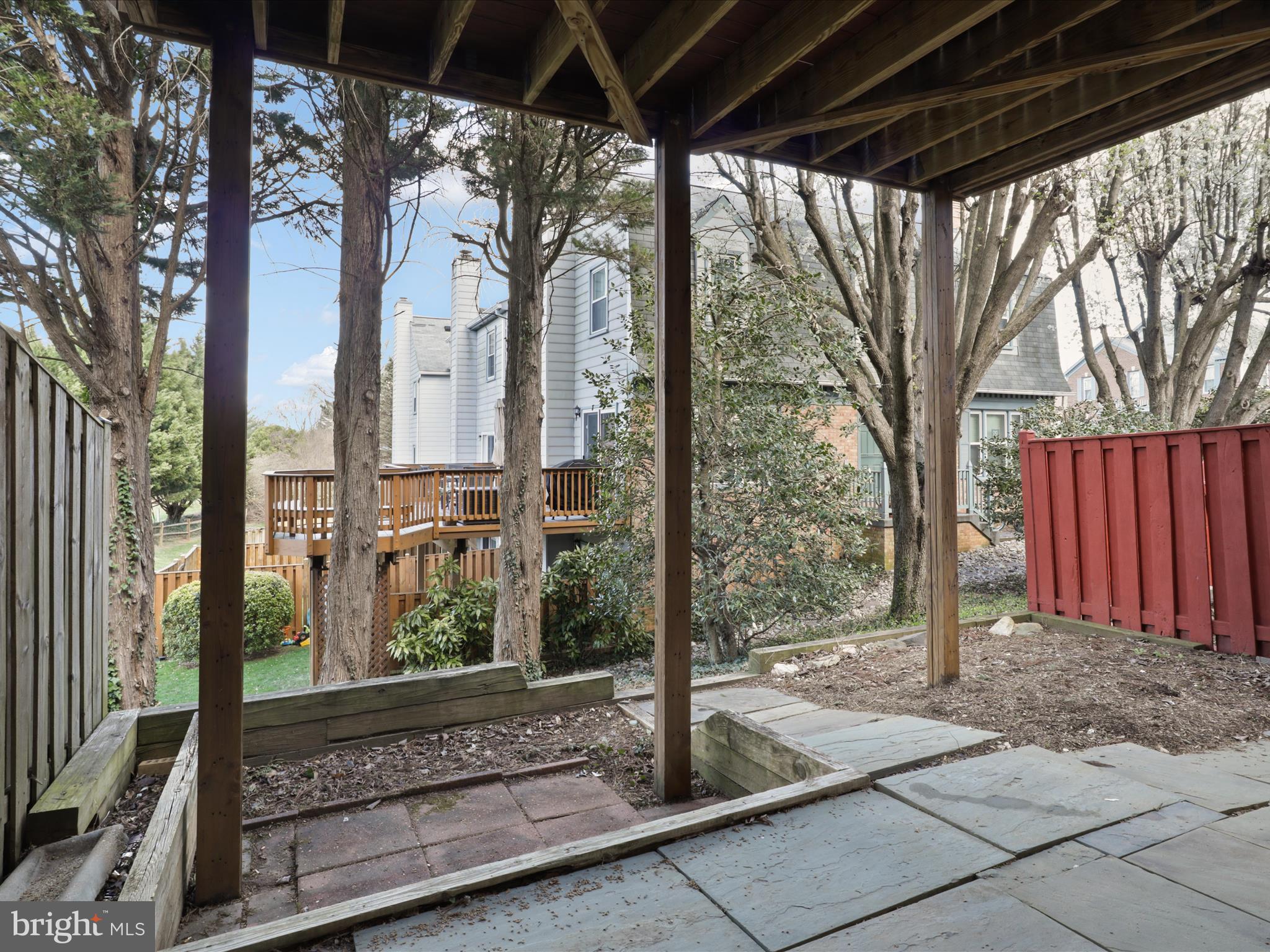 PINECREST - Residential