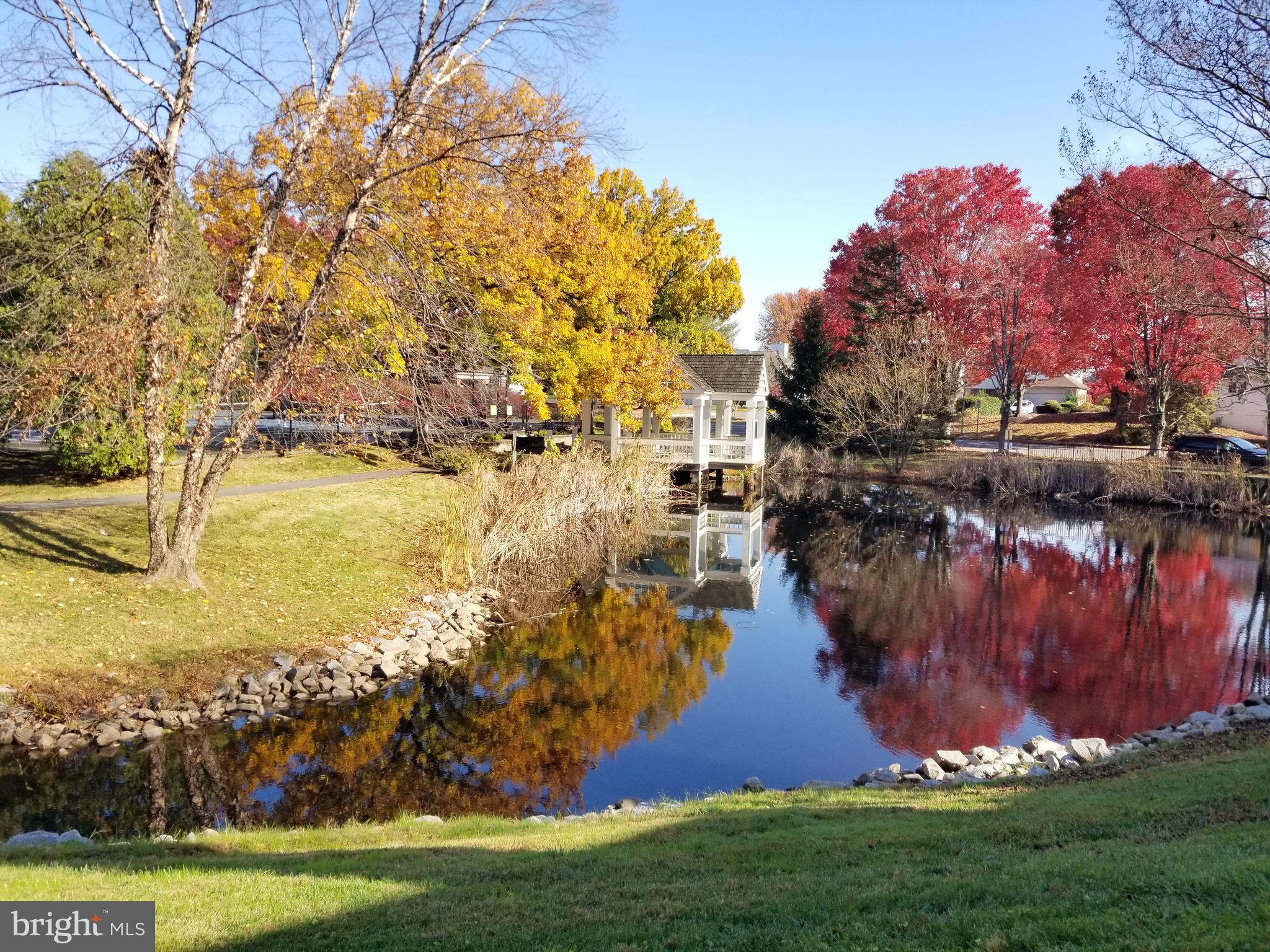 PINECREST - Residential