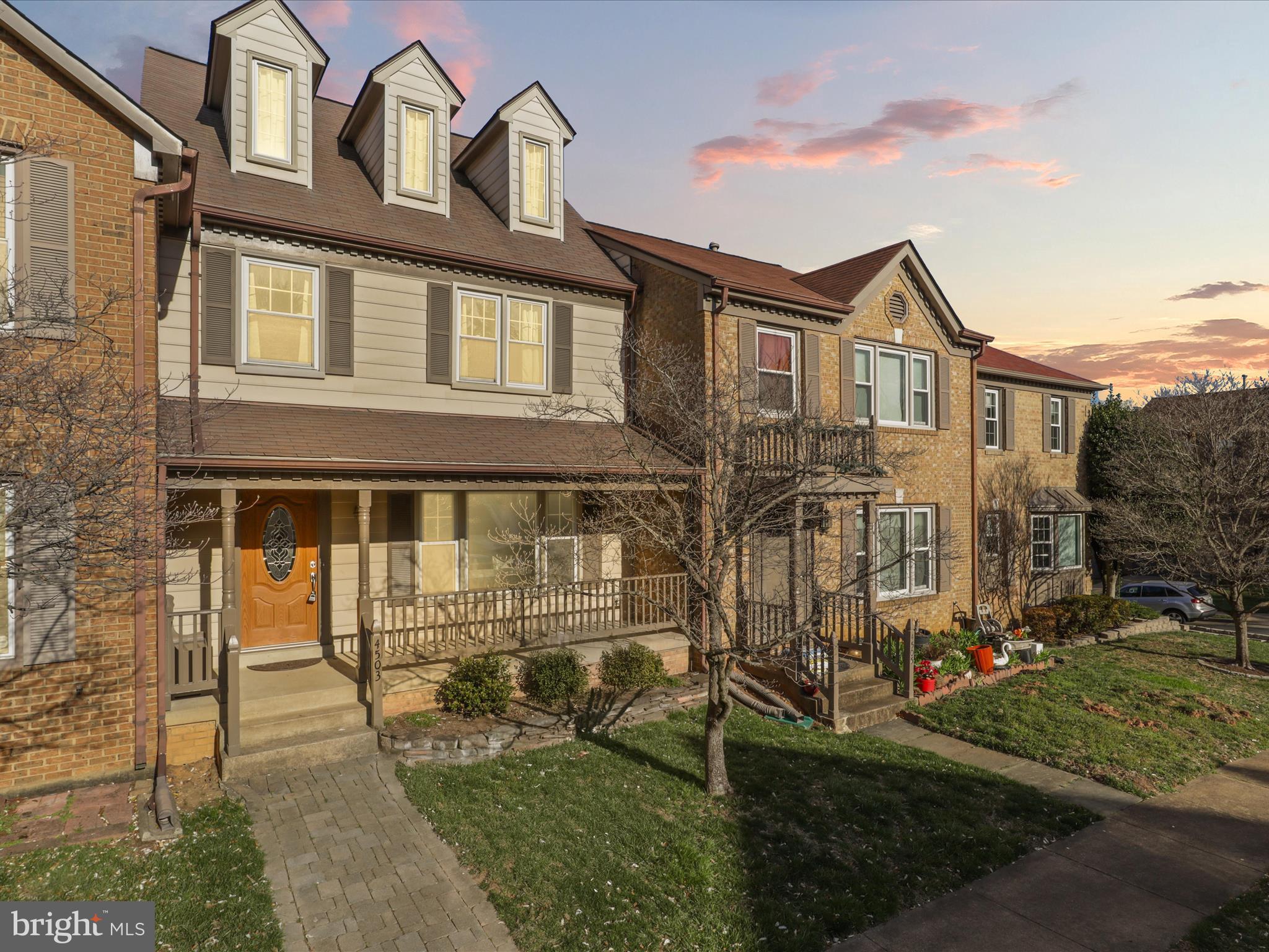 PINECREST - Residential