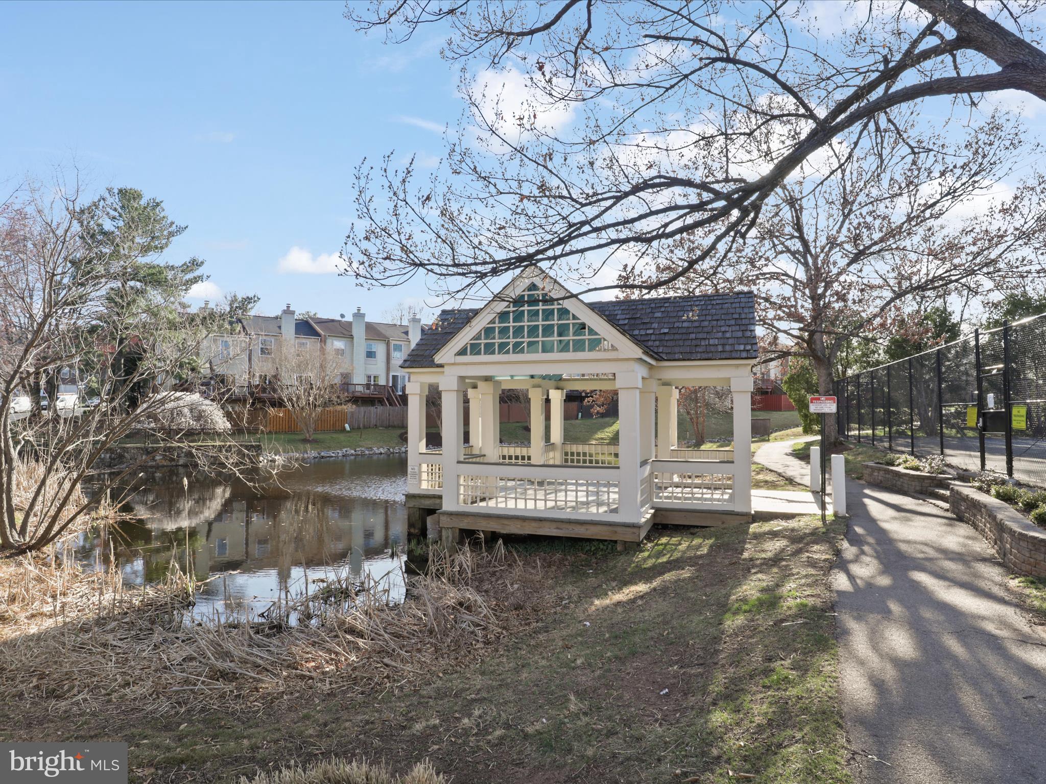 PINECREST - Residential