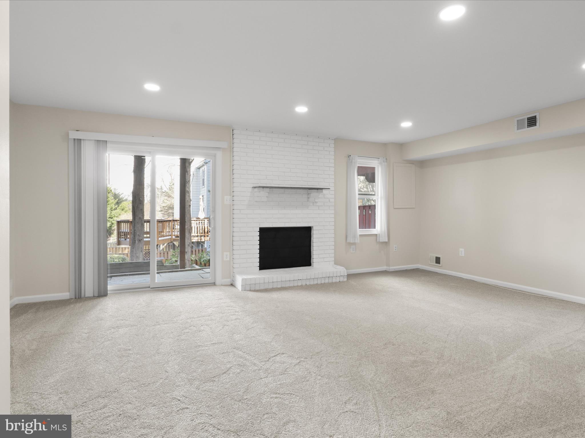 PINECREST - Residential