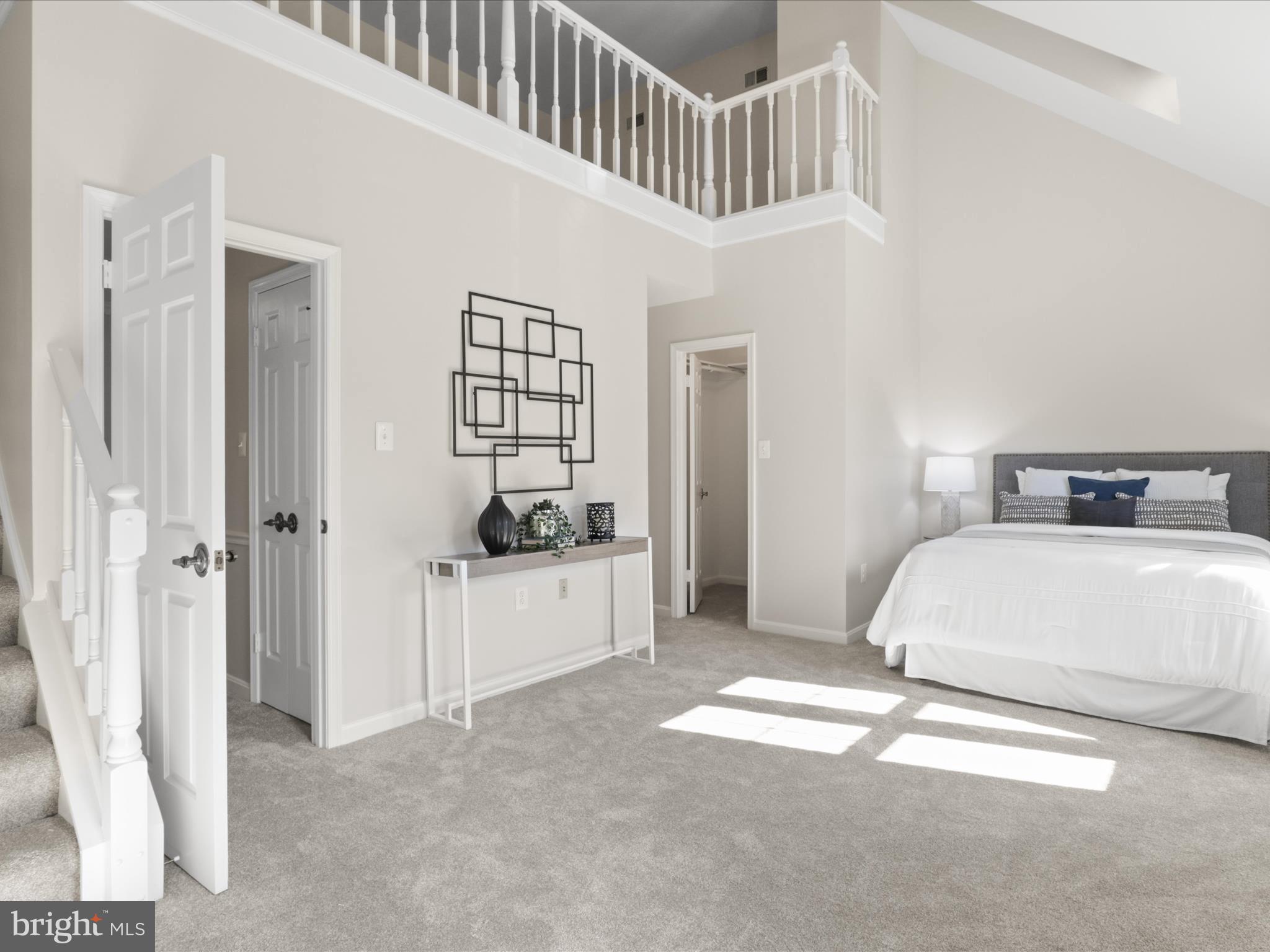 PINECREST - Residential