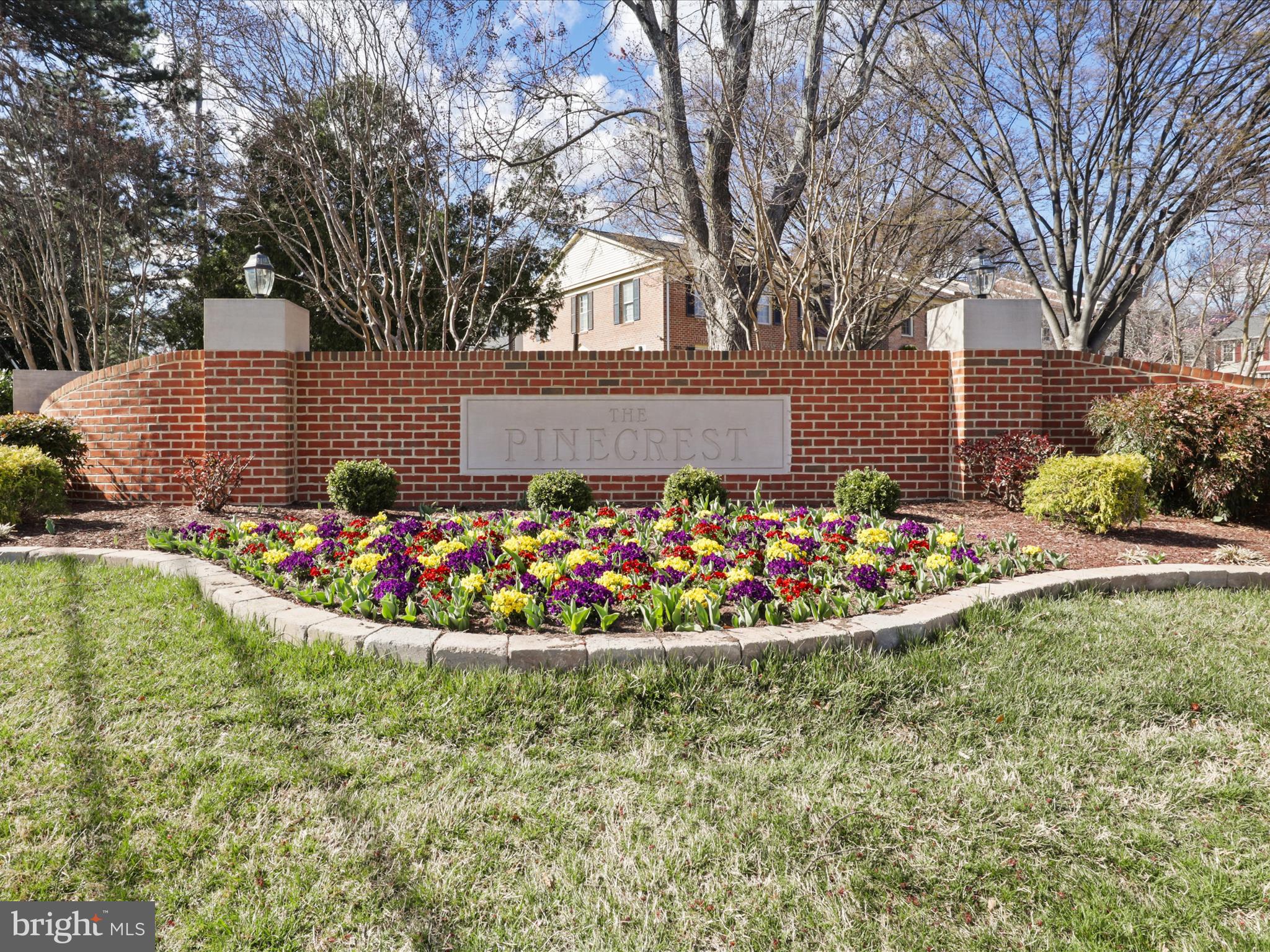 PINECREST - Residential