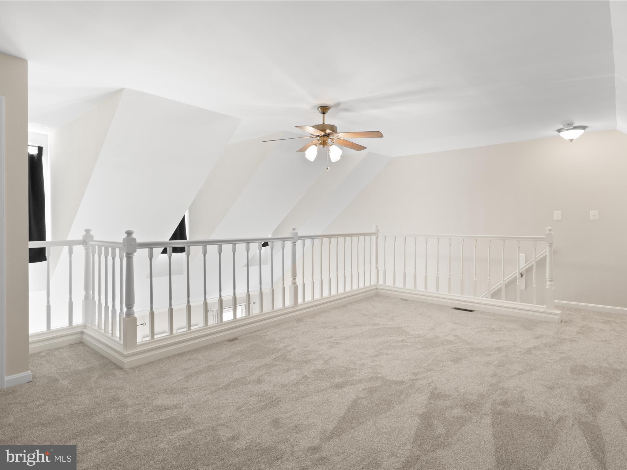 PINECREST - Residential