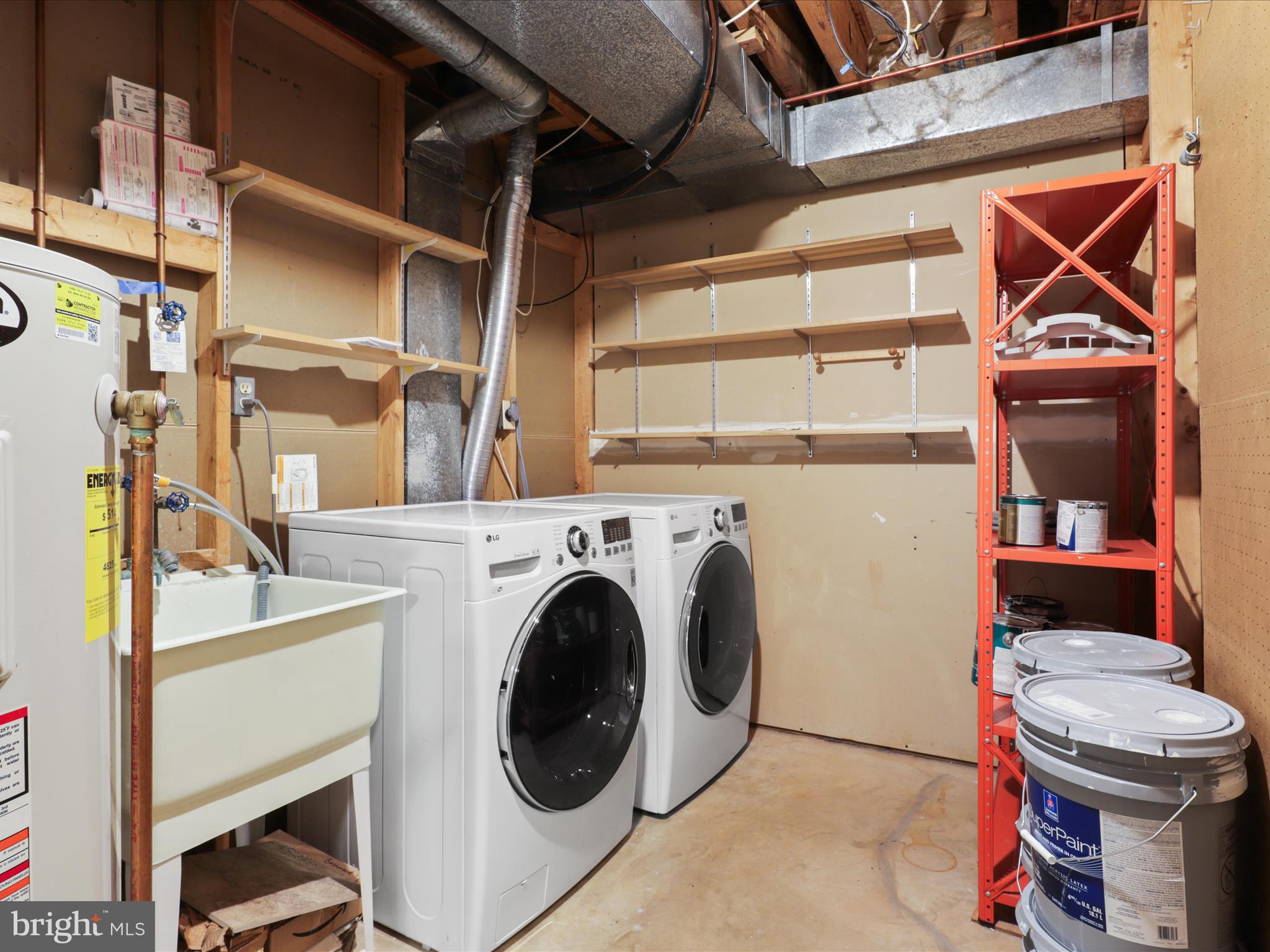 PINECREST - Residential